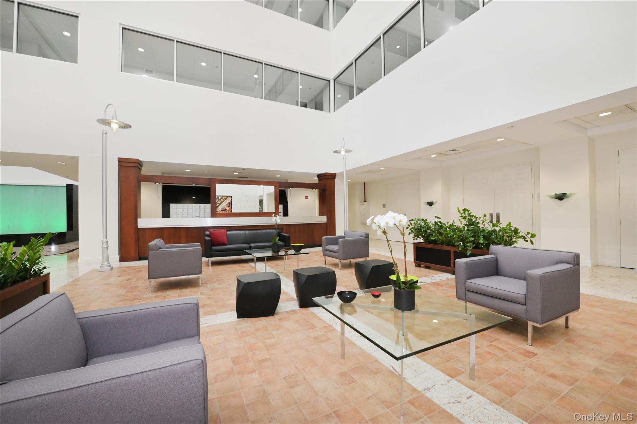 4th image of 100 Harbor View Dr Sw #335, North Hempstead, NY 11050 | MLS# 1027844