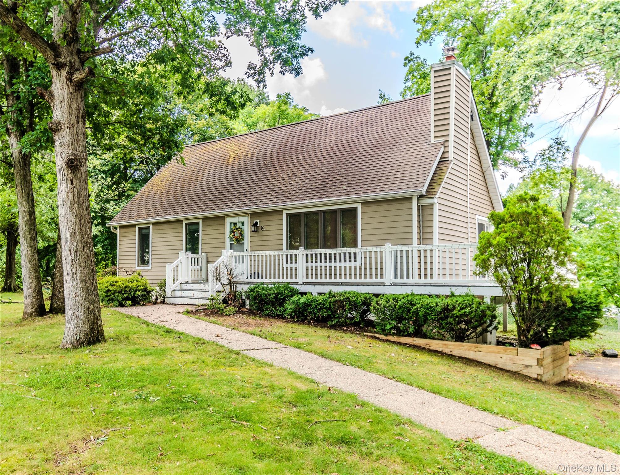 1st image of 19 Farmstead Rd, New Windsor, NY 12553 | MLS# 1027849