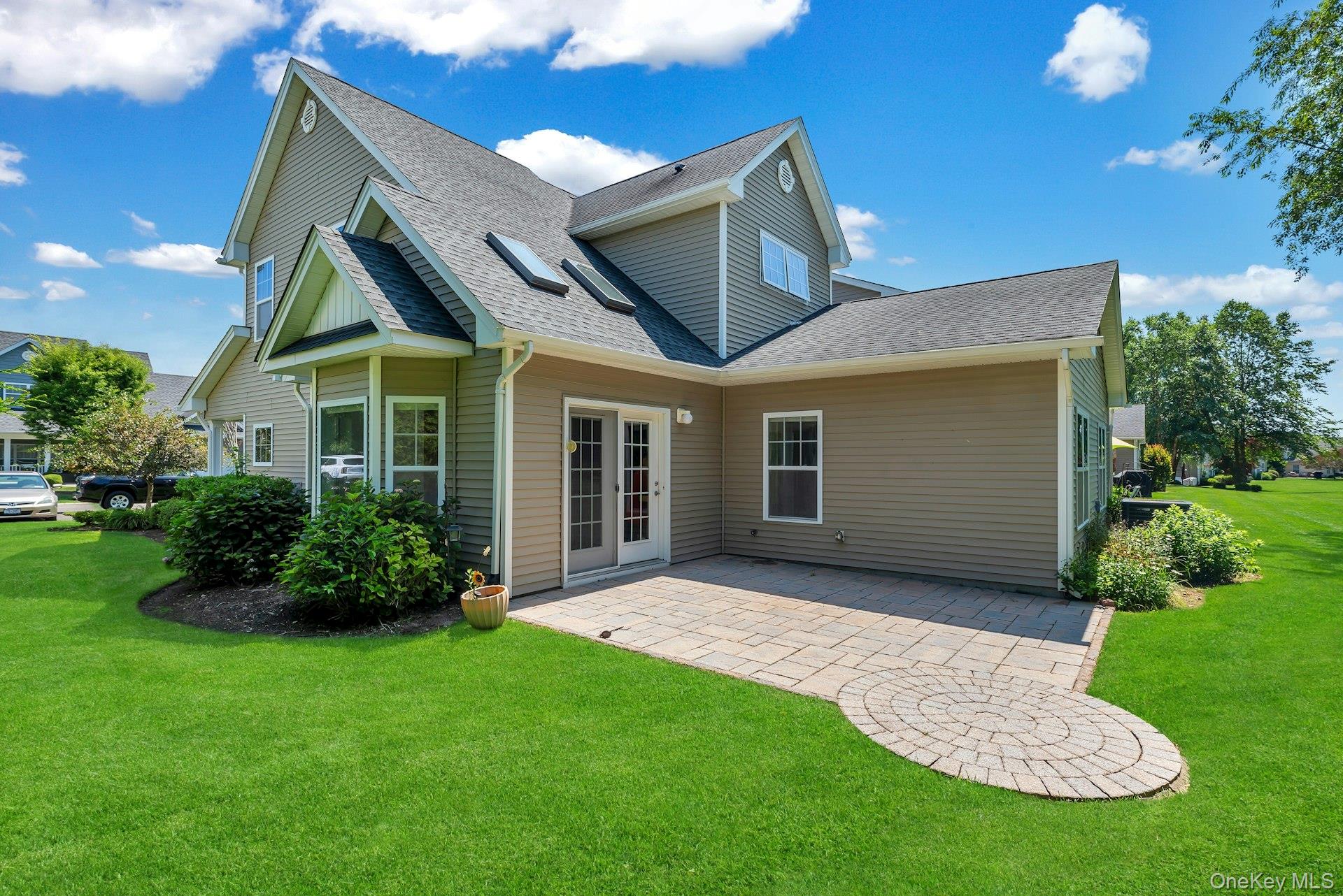 24th image of 159 Stoneleigh Dr, Riverhead, NY 11901 | MLS# 1027875