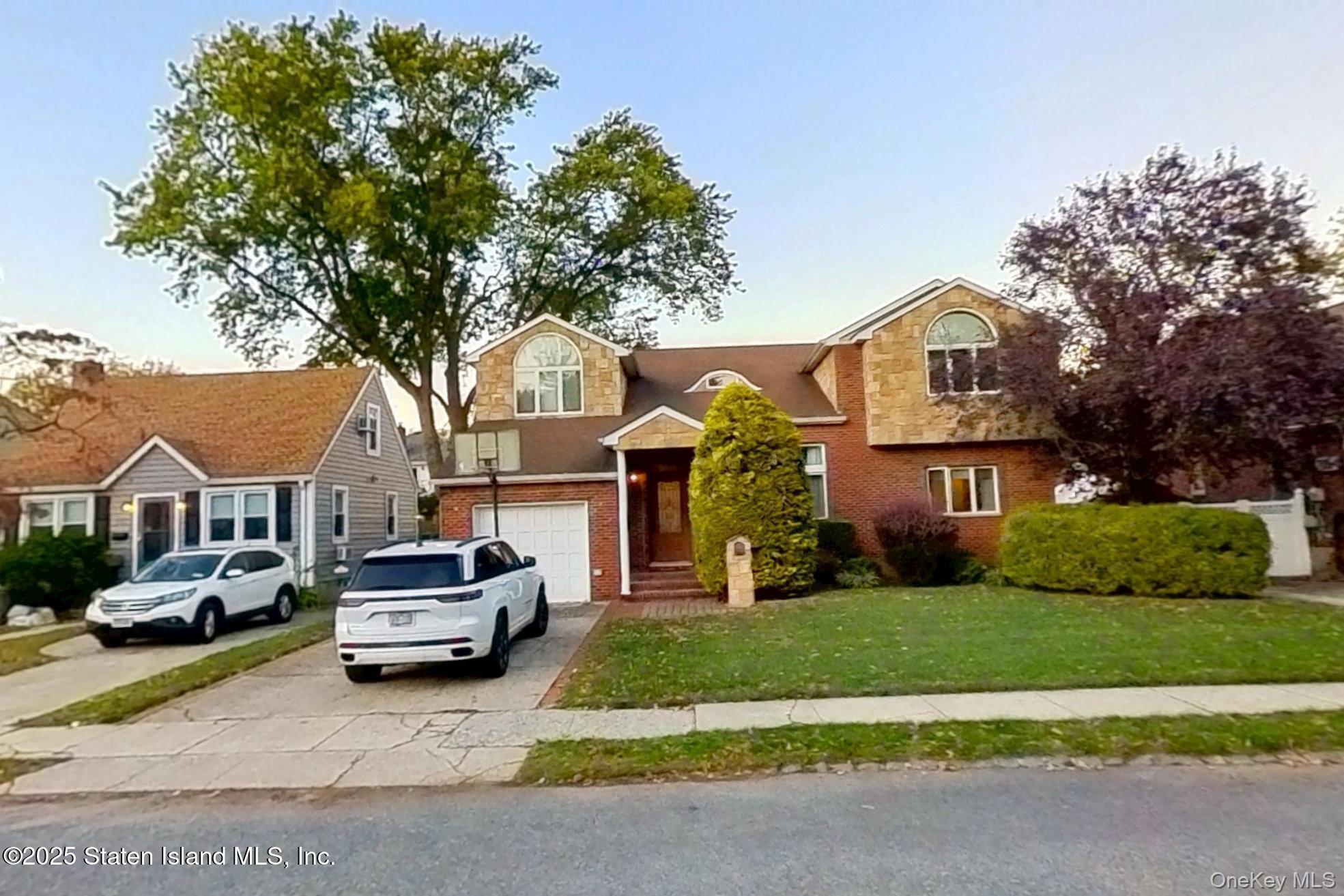 1st image of 257 Locust Ave, Staten Island, NY 10306 | MLS# 1027938