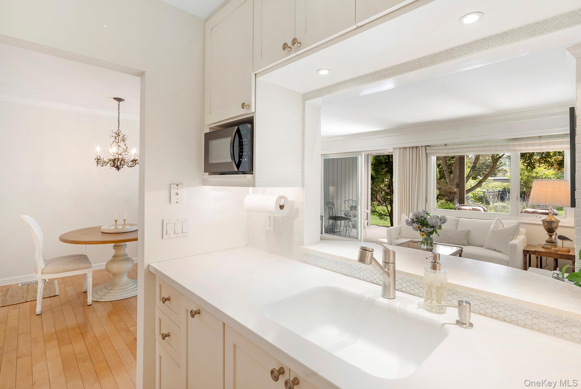 5th image of 514 Pantigo Rd, East Hampton, NY 11937