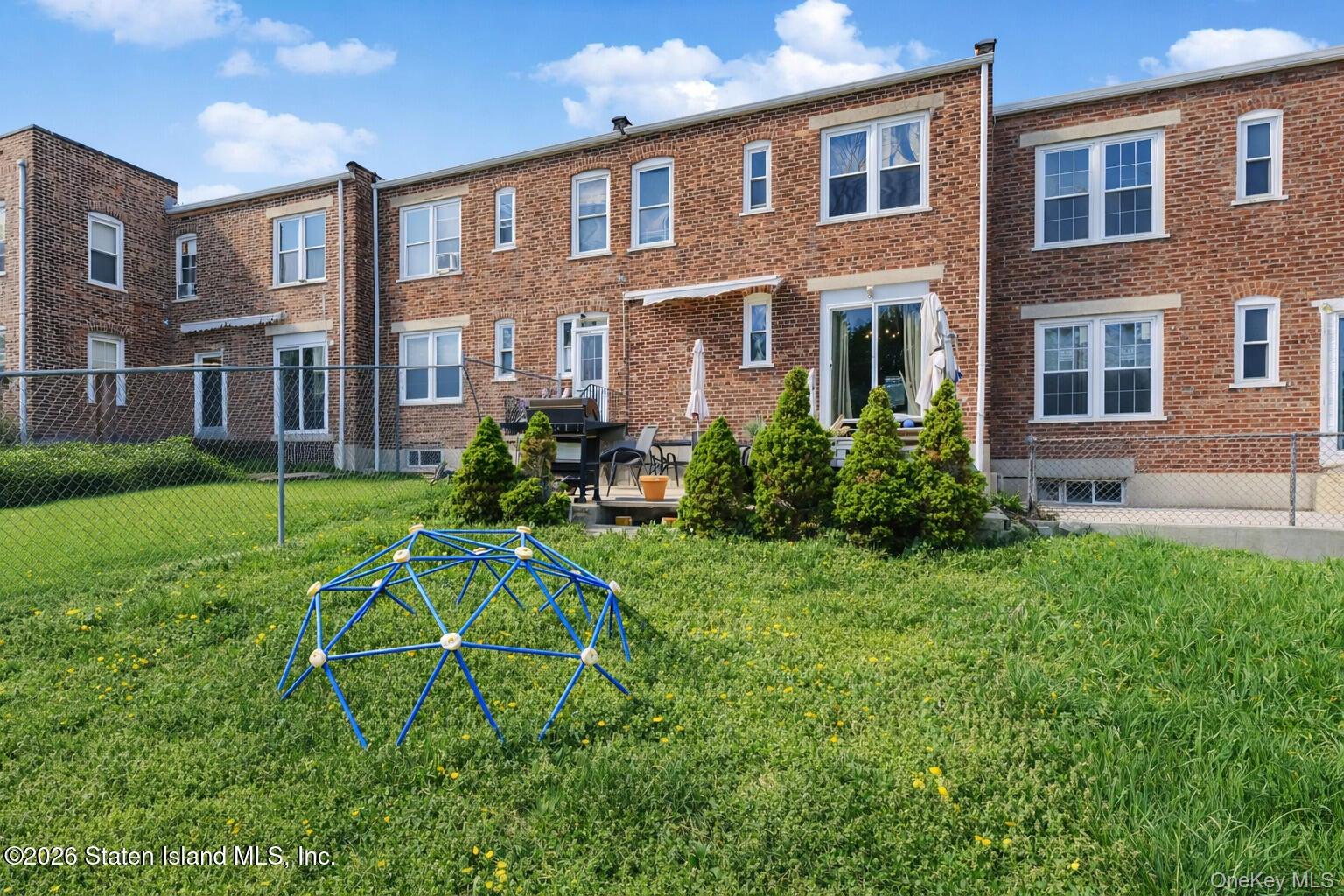 2nd image of 62 Arnold St, New York, NY 10301 | MLS# 1027954