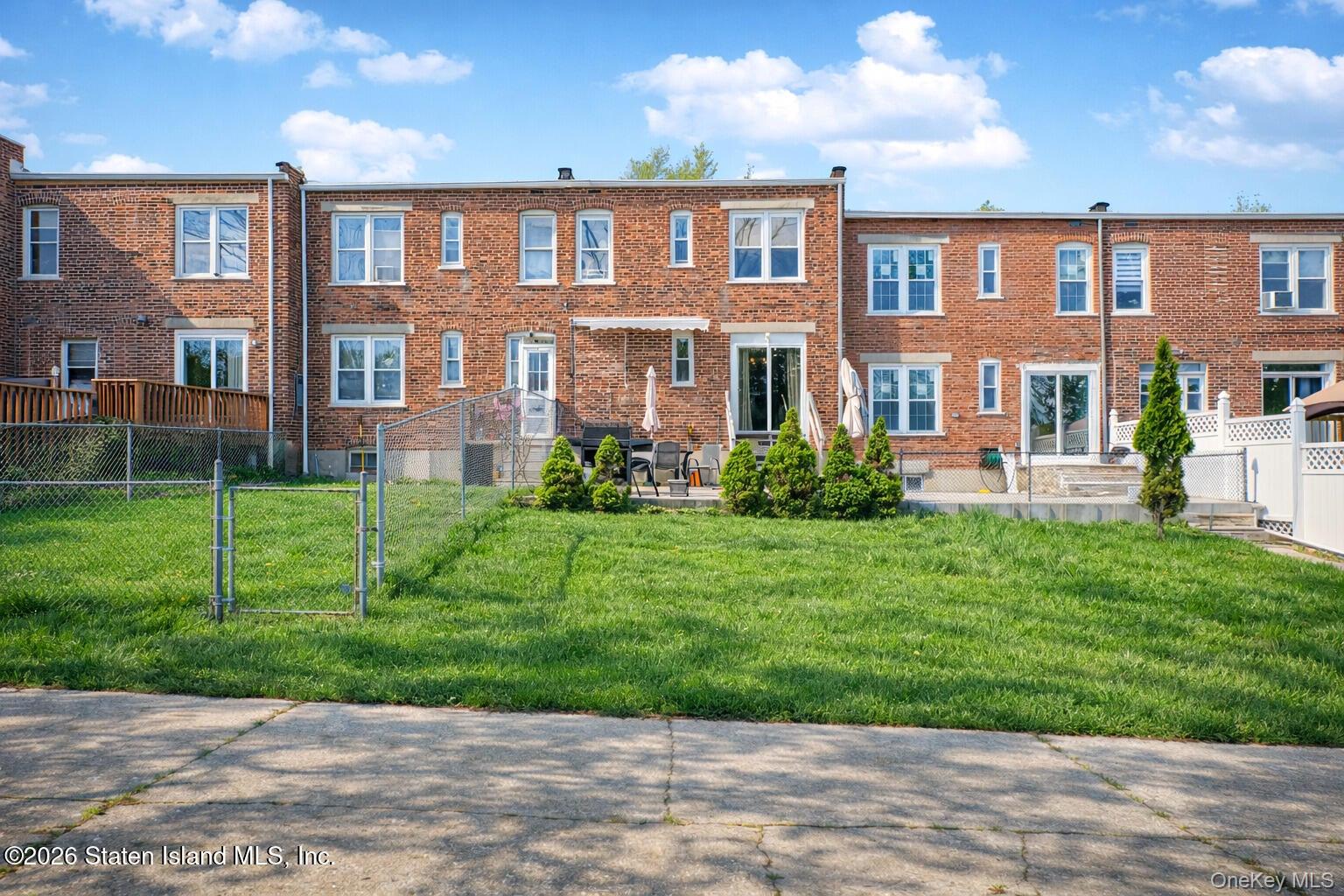 1st image of 62 Arnold St, New York, NY 10301 | MLS# 1027954