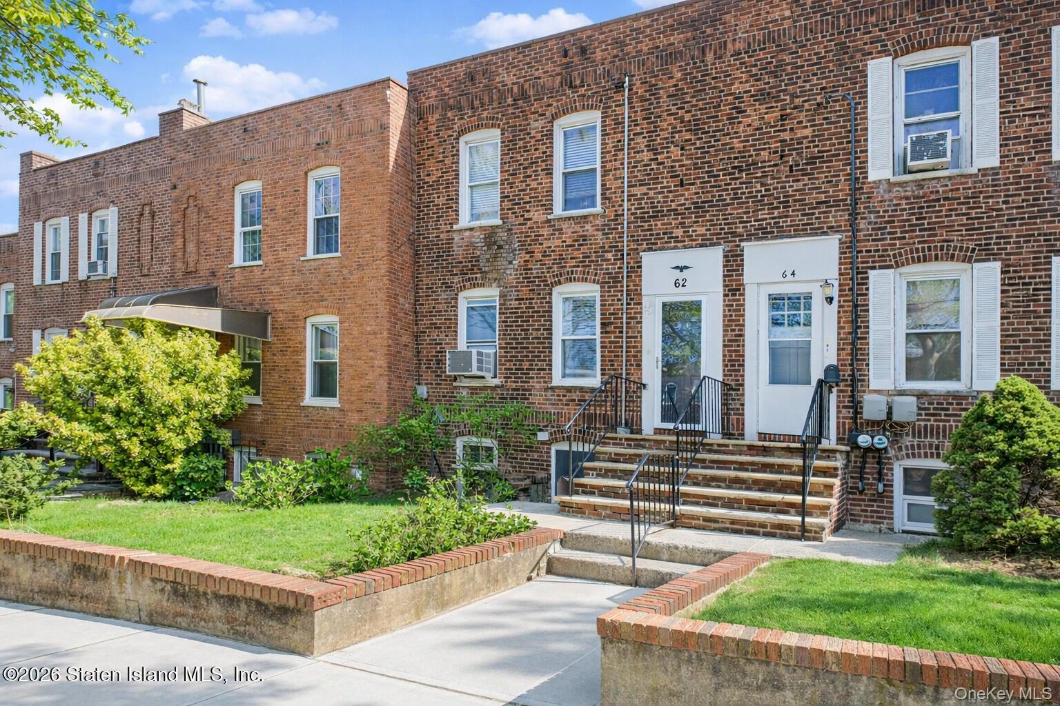 4th image of 62 Arnold St, New York, NY 10301 | MLS# 1027954