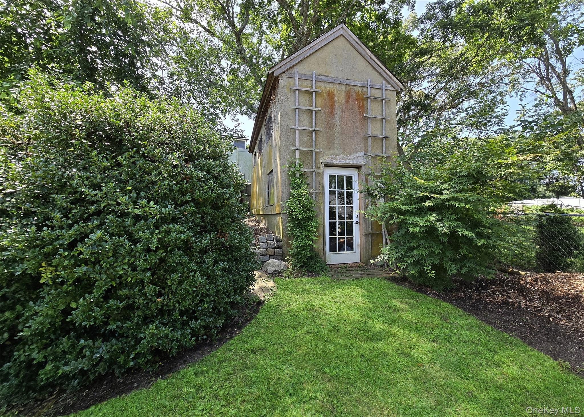 28th image of 46 Peconic St, Brookhaven, NY 11784 | MLS# 1027967