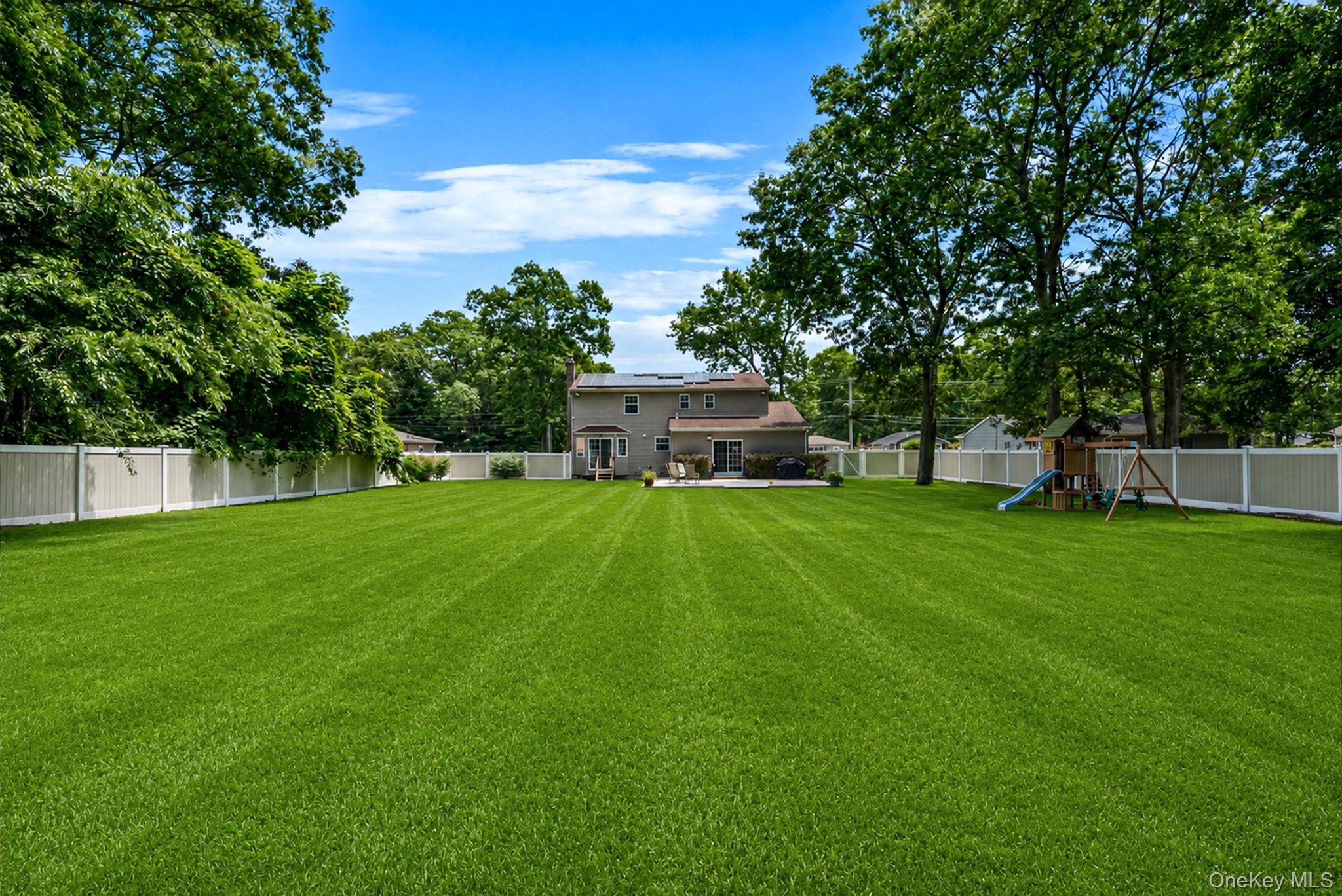 33rd image of 397 Lockwood Dr, Brookhaven, NY 11967 | MLS# 1027999