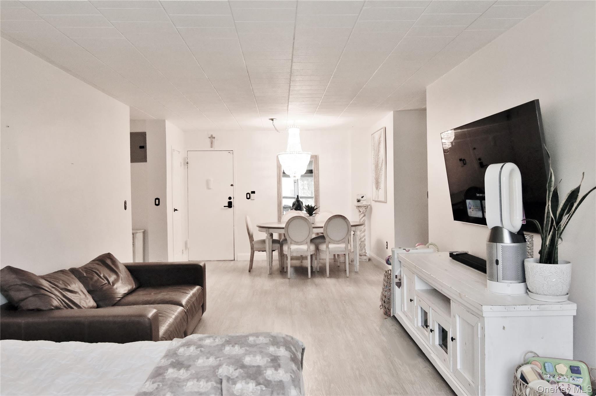 5th image of 510 Midland Ave, Yonkers, NY 10704