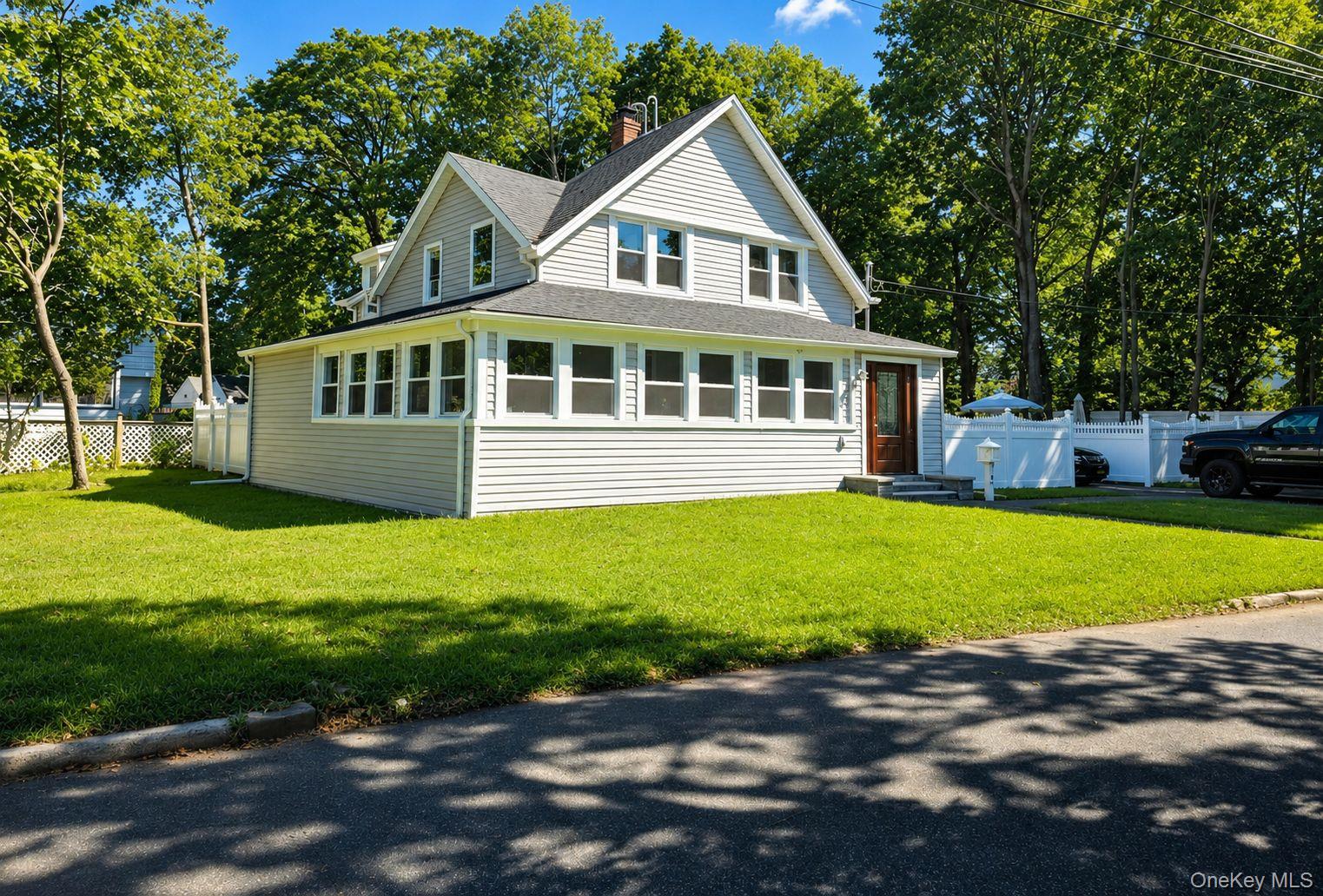 2nd image of 165 Cedar St, Amityville, NY 11701 | MLS# 1028012