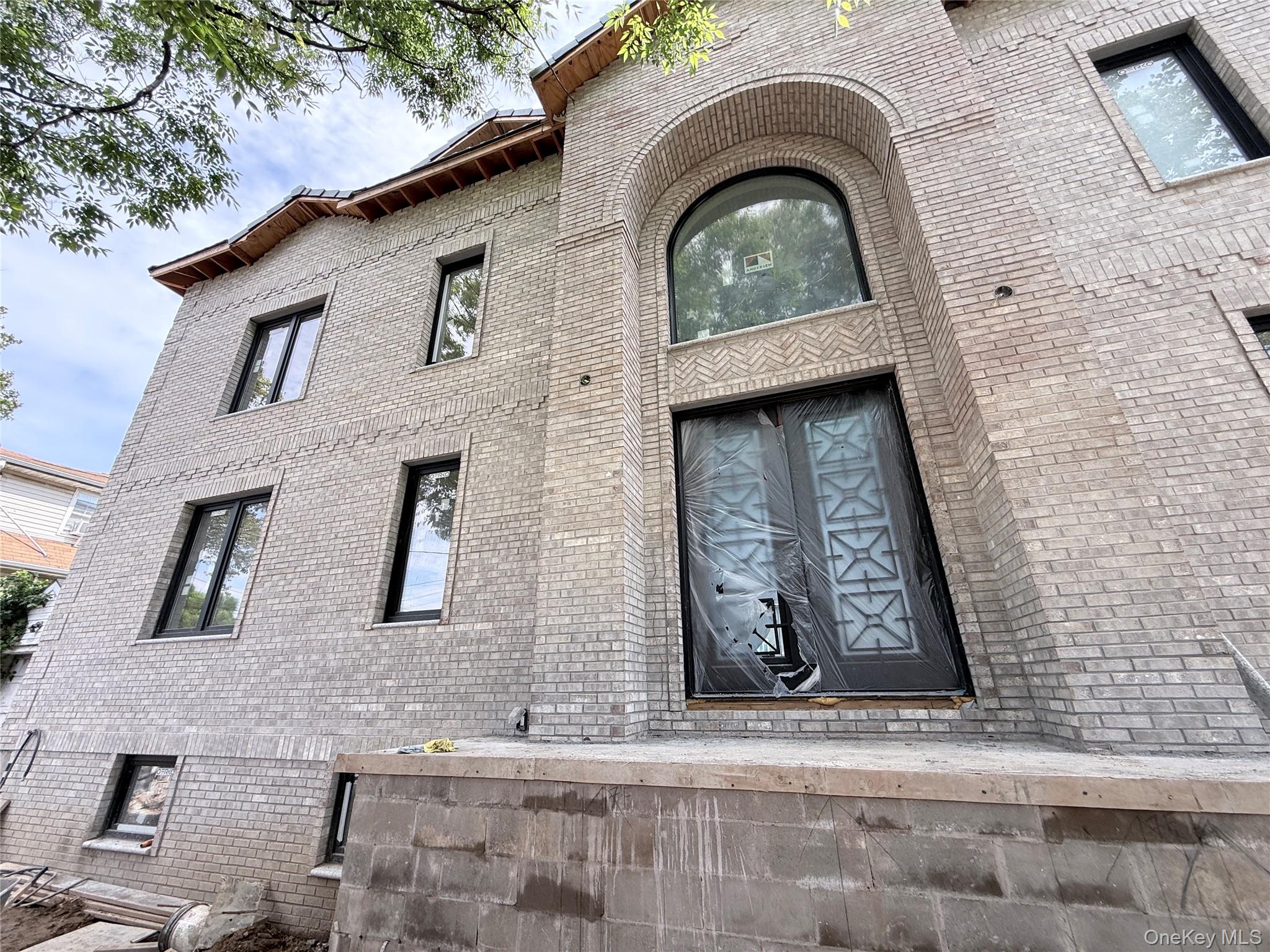 2nd image of 7829 160th St, New York, NY 11366 | MLS# 1028042
