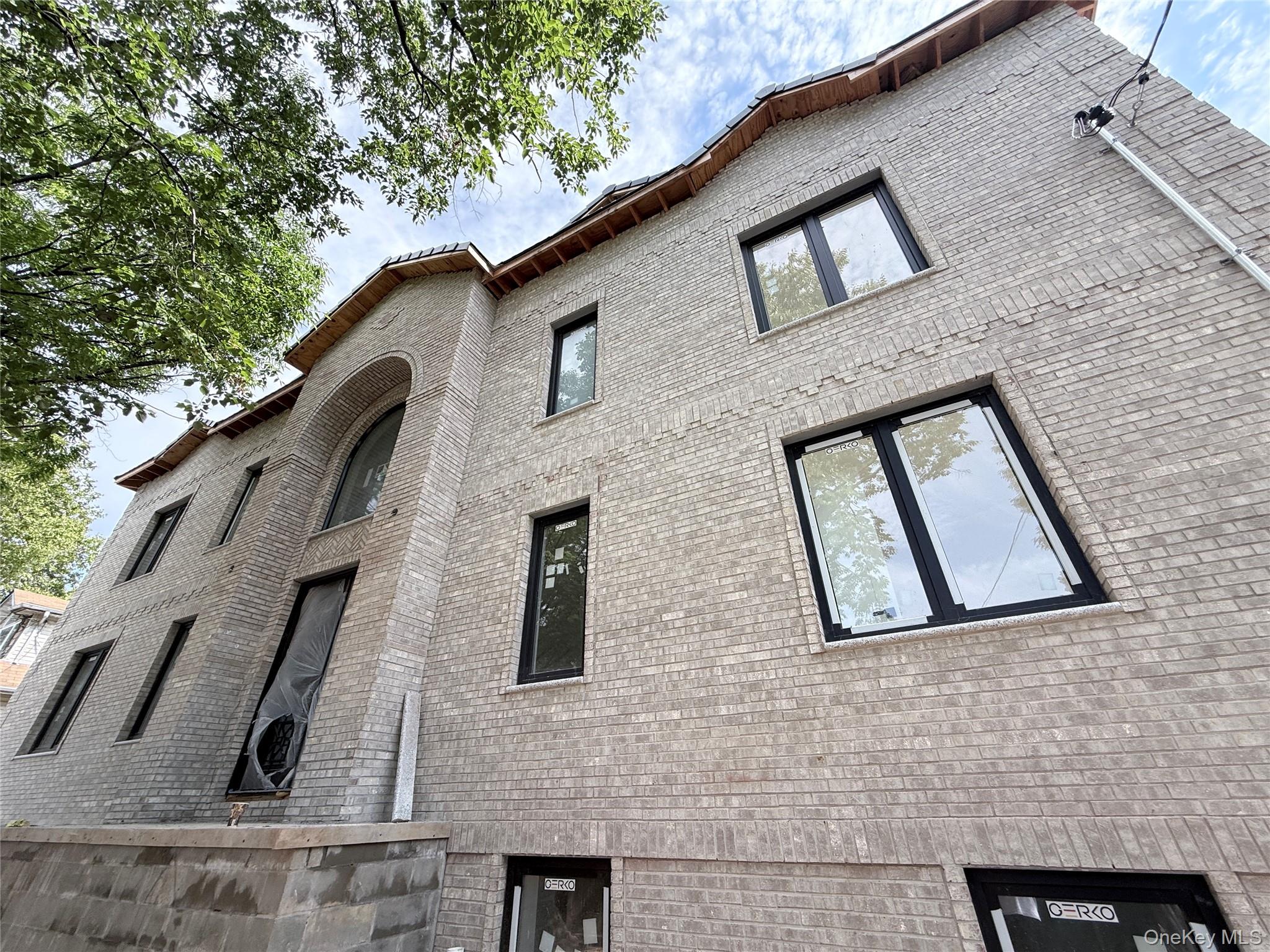 4th image of 7829 160Th St, New York, NY 11366 | MLS# 1028042