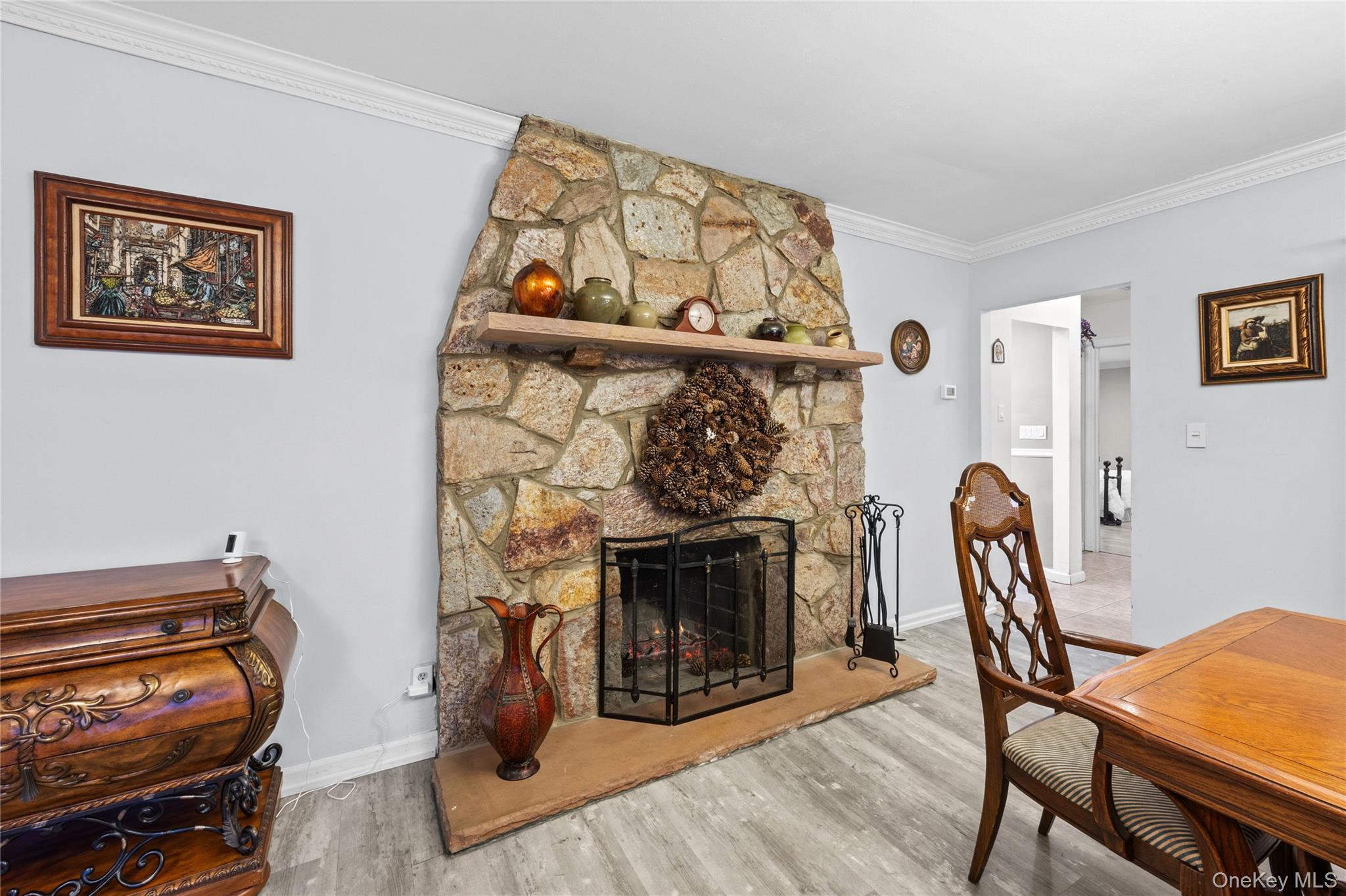 3rd image of 579 Empire Ave, West Babylon, NY 11704 | MLS# 1028059
