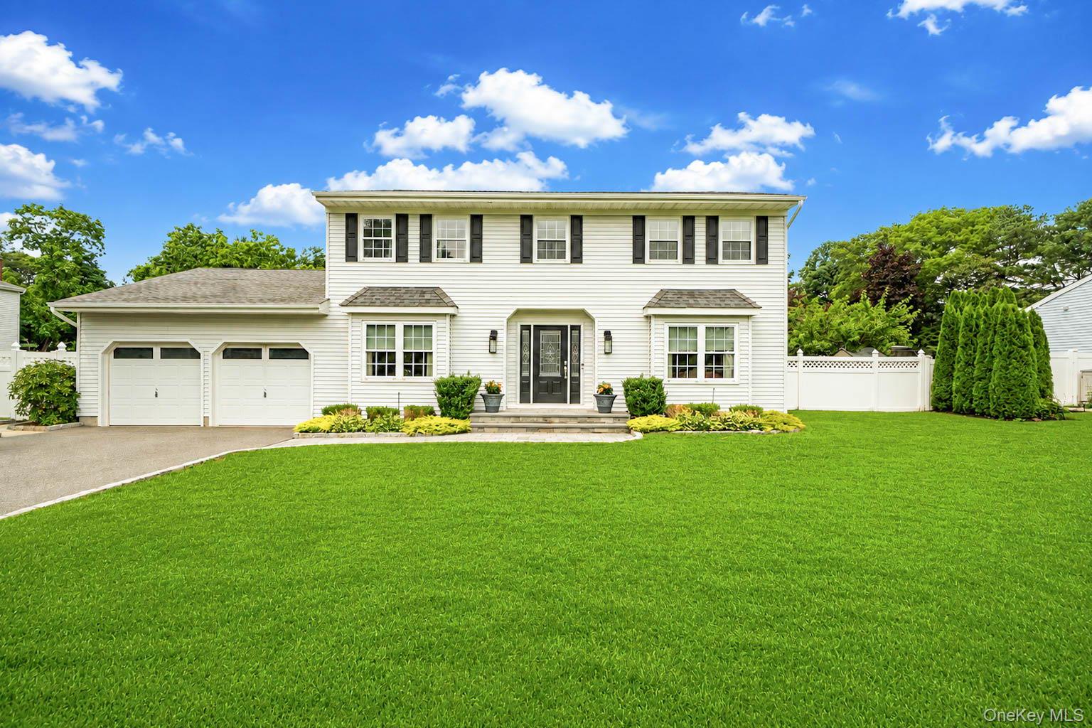 2nd image of 3 Warren Ct, Farmingville, NY 11738 | MLS# 1028086