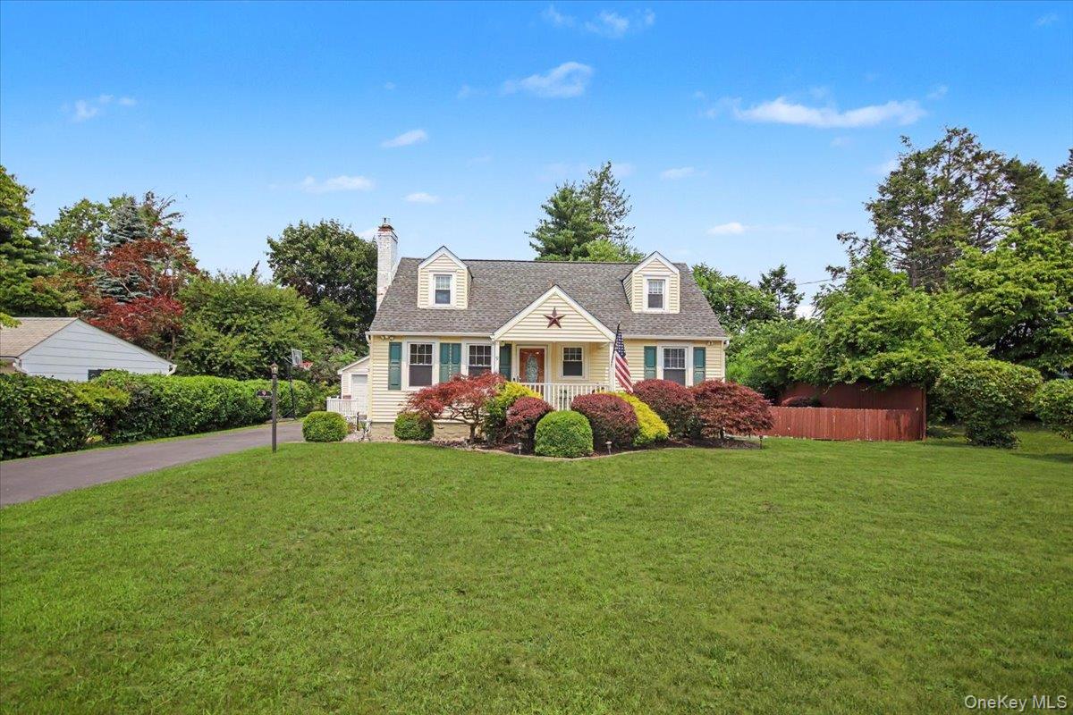 3rd image of 9 Mansion Dr, Hyde Park, NY 12538 | MLS# 1028116