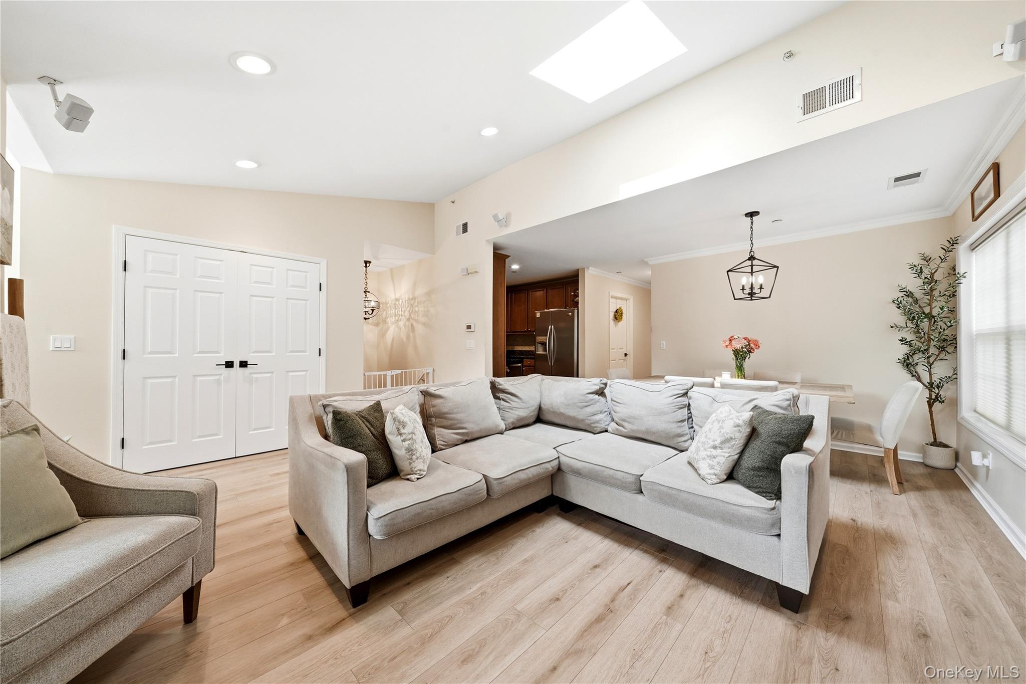 3rd image of 348 Medea Wy, Islip, NY 11722 | MLS# 1028128