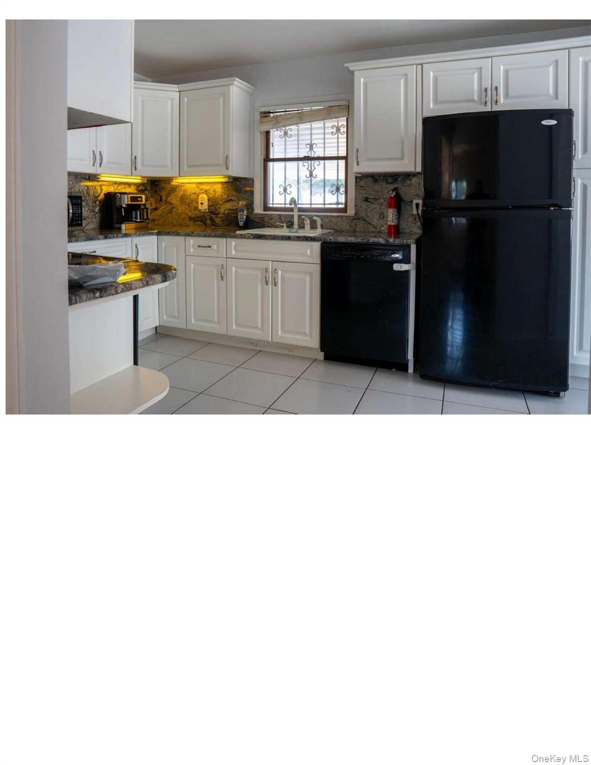 3rd image of 27 W Lakeland St, Islip, NY 11706 | MLS# 1028145