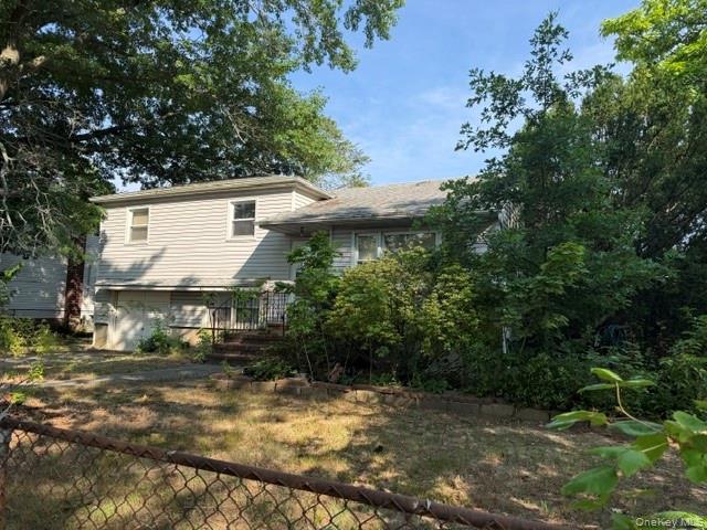 2nd image of 187 Thomas Powell Blvd, Oyster Bay, NY 11735 | MLS# 1028165