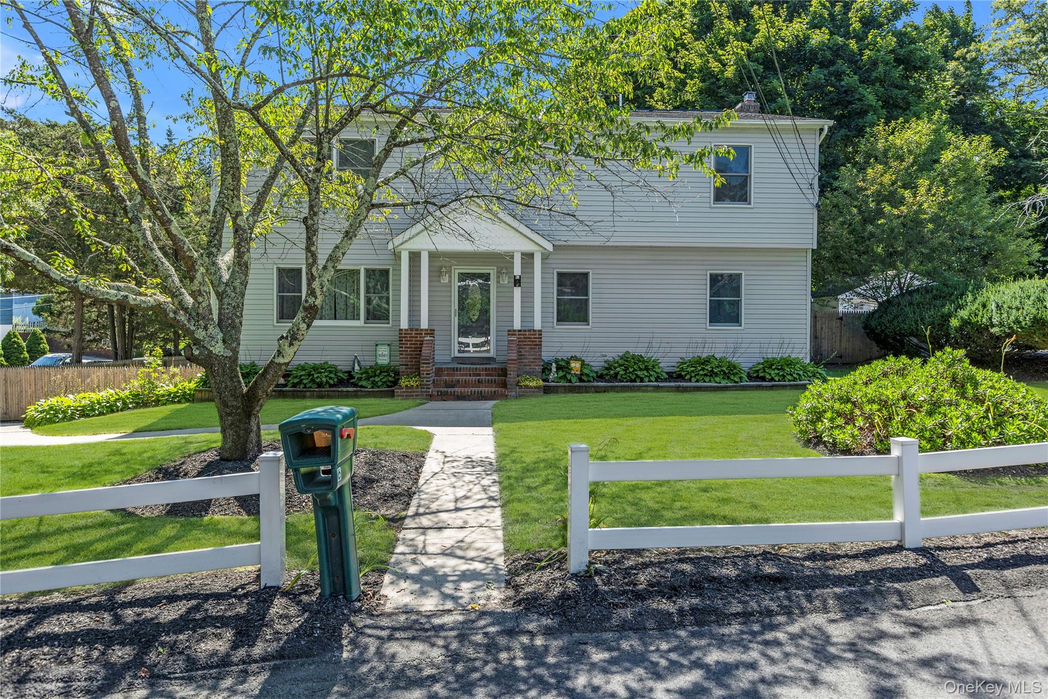 2nd image of 6 Giant Oak Rd, Brookhaven, NY 11961 | MLS# 1028166