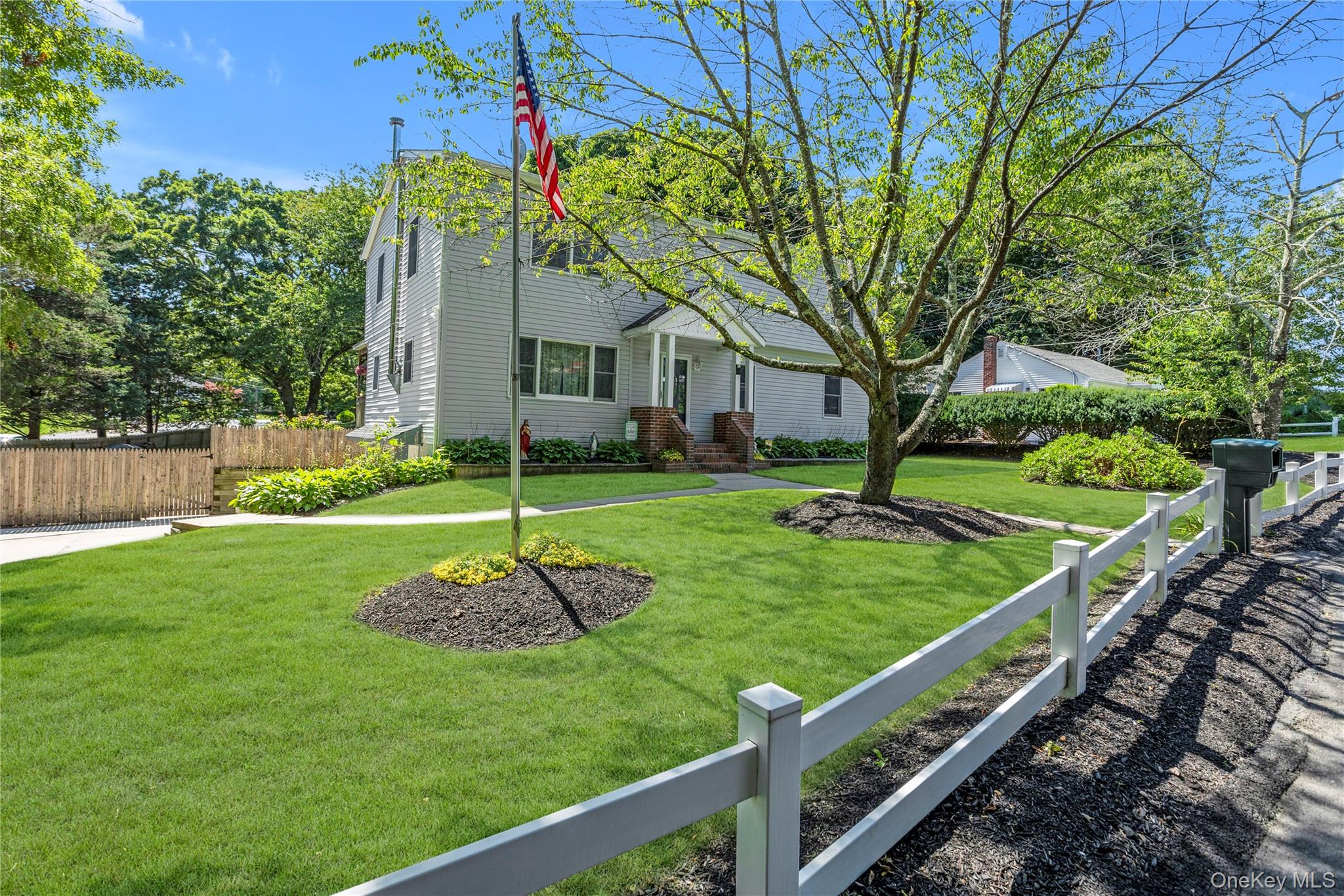 1st image of 6 Giant Oak Rd, Brookhaven, NY 11961 | MLS# 1028166