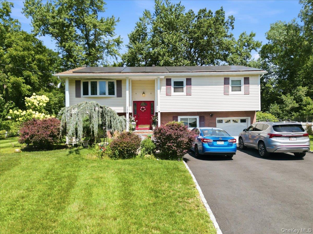 1st image of 785 Sequoia Dr, Clarkstown, NY 10989 | MLS# 1028170