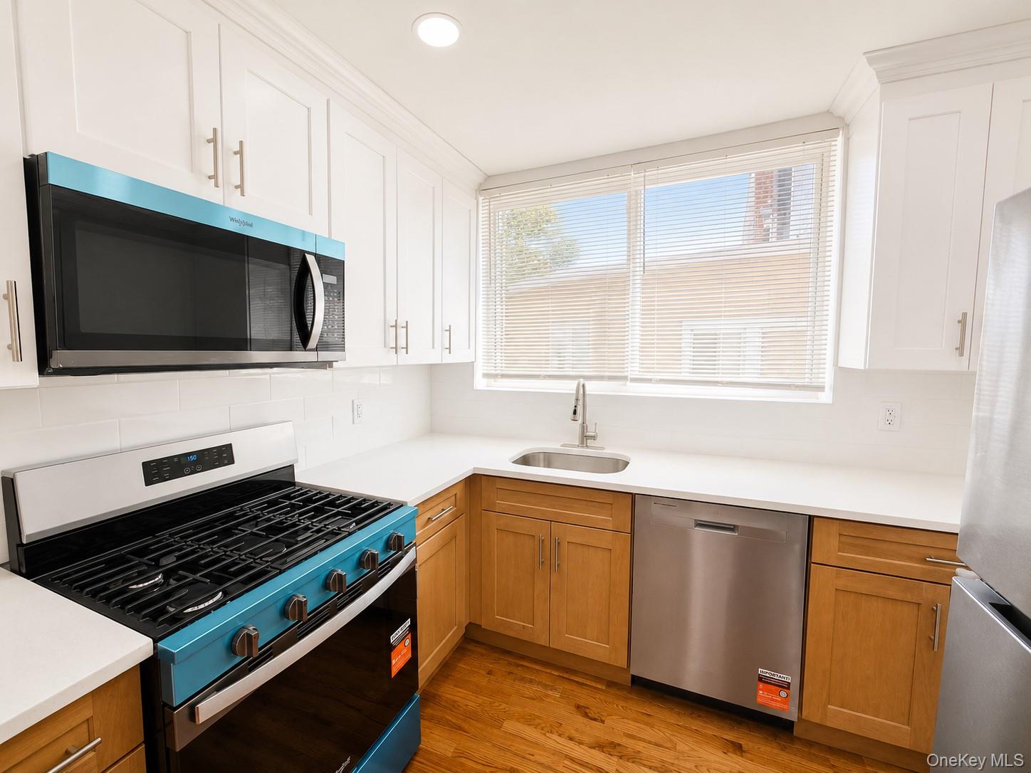 4th image of 2887 Lamport Pl, New York, NY 10465 | MLS# 1028216