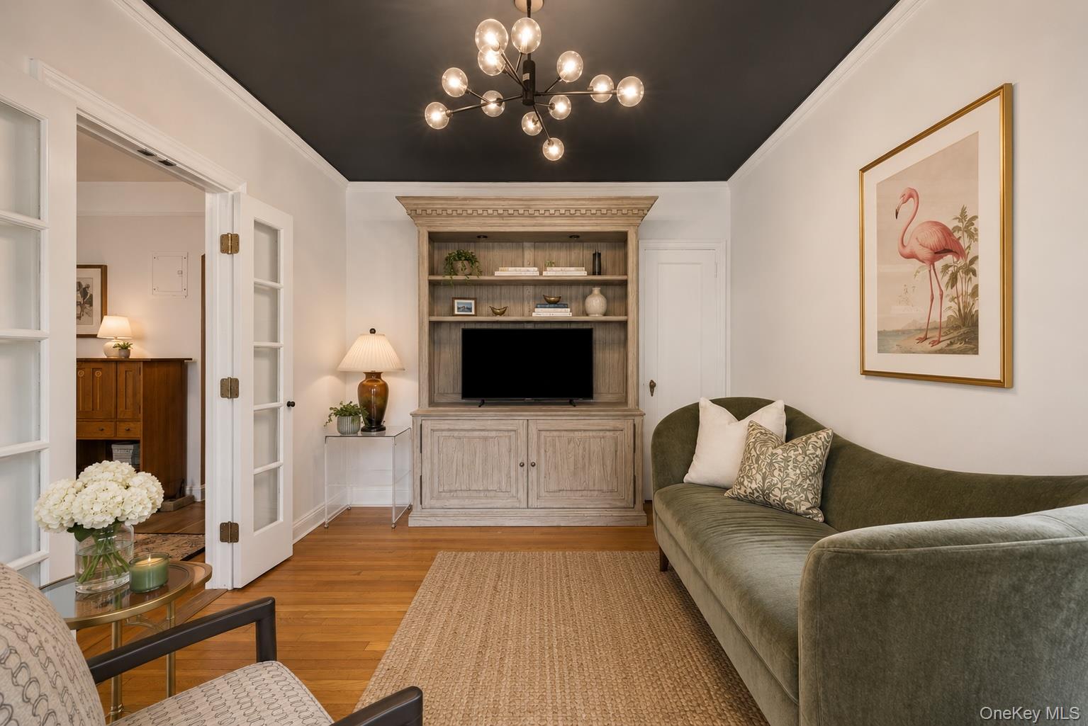 2nd image of 300 Main St, White Plains, NY 10601