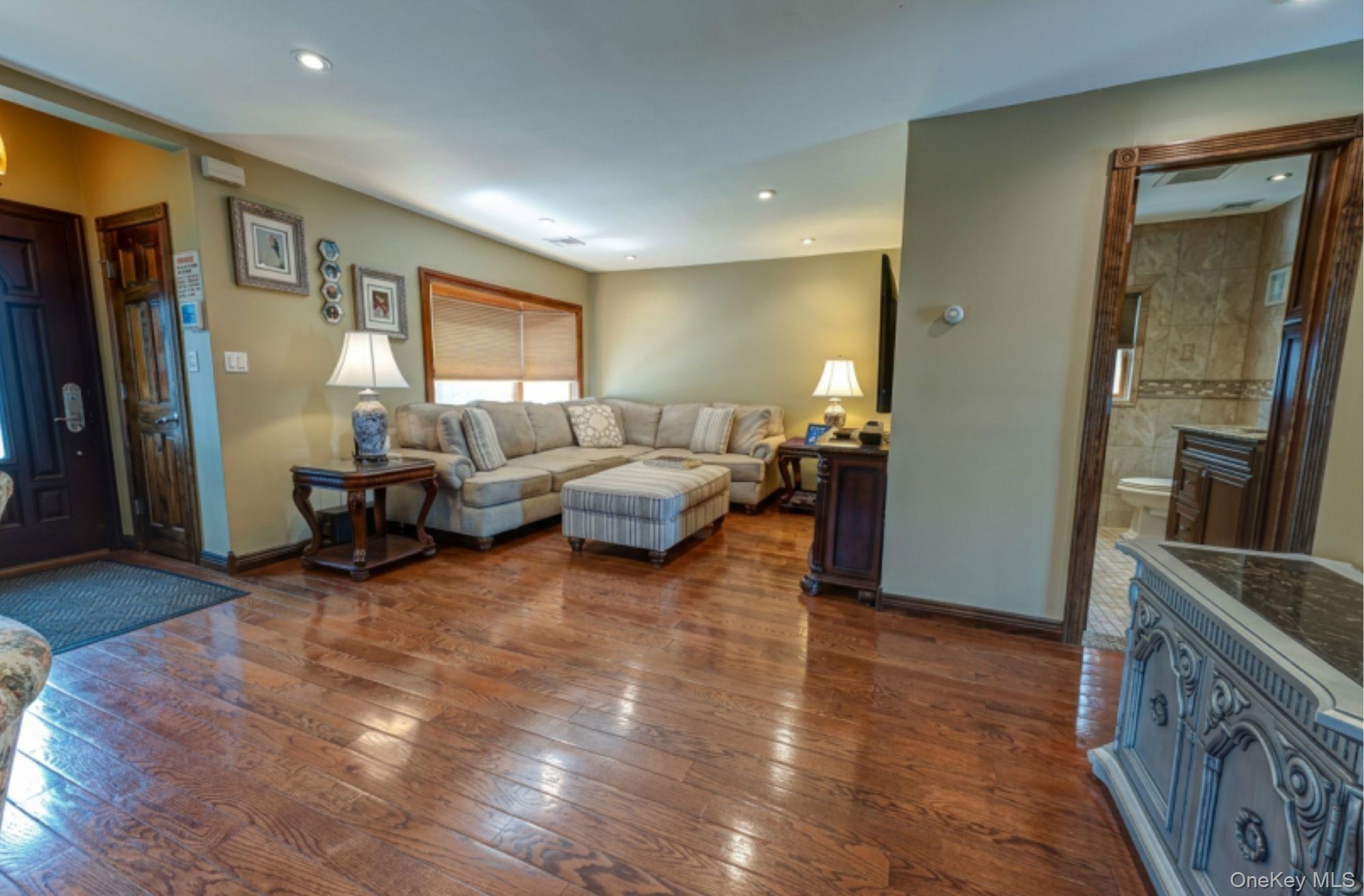 5th image of 718 Farmers Ave, Hempstead, NY 11710 | MLS# 1028265