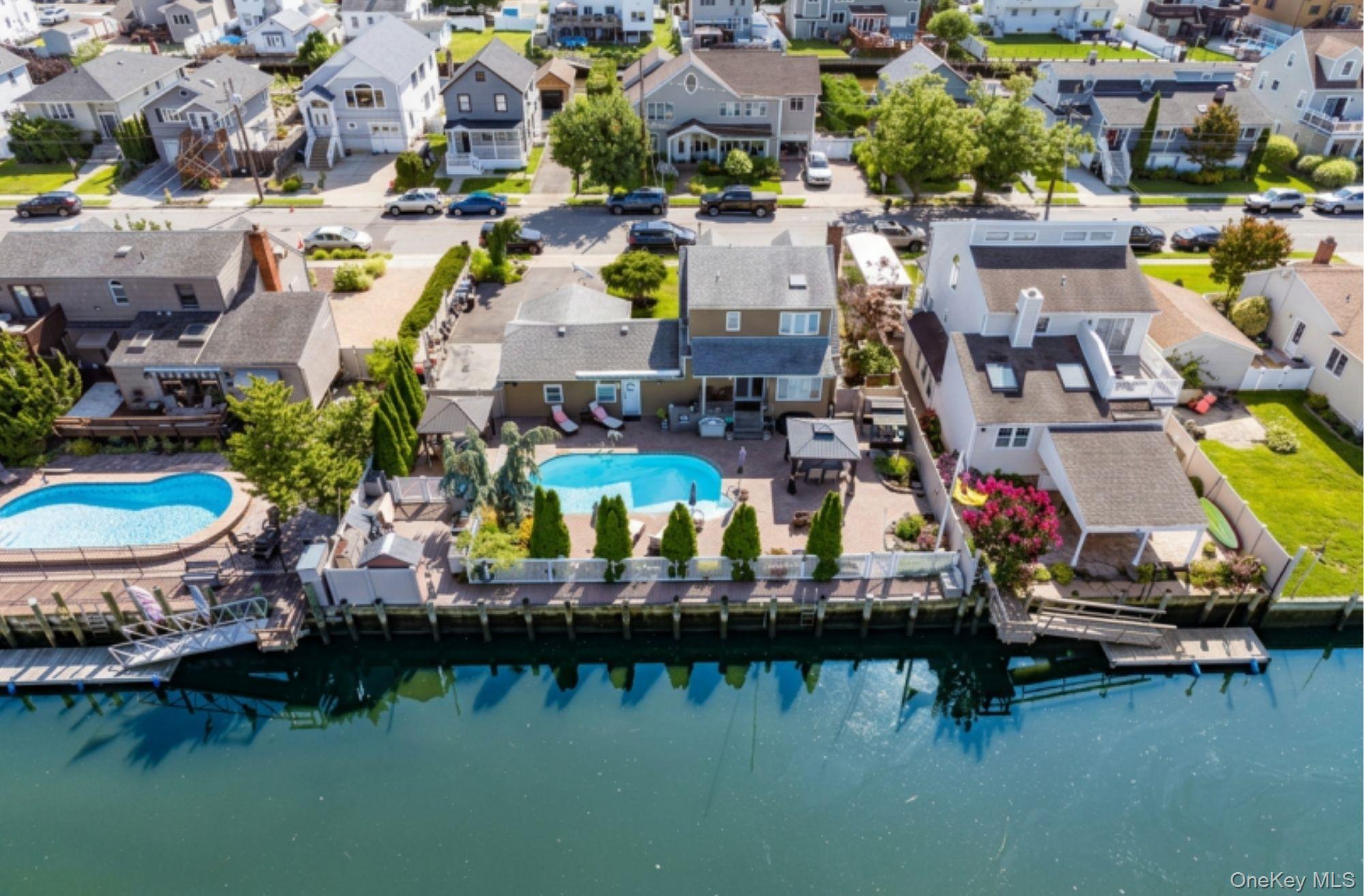 3rd image of 718 Farmers Ave, Hempstead, NY 11710 | MLS# 1028265