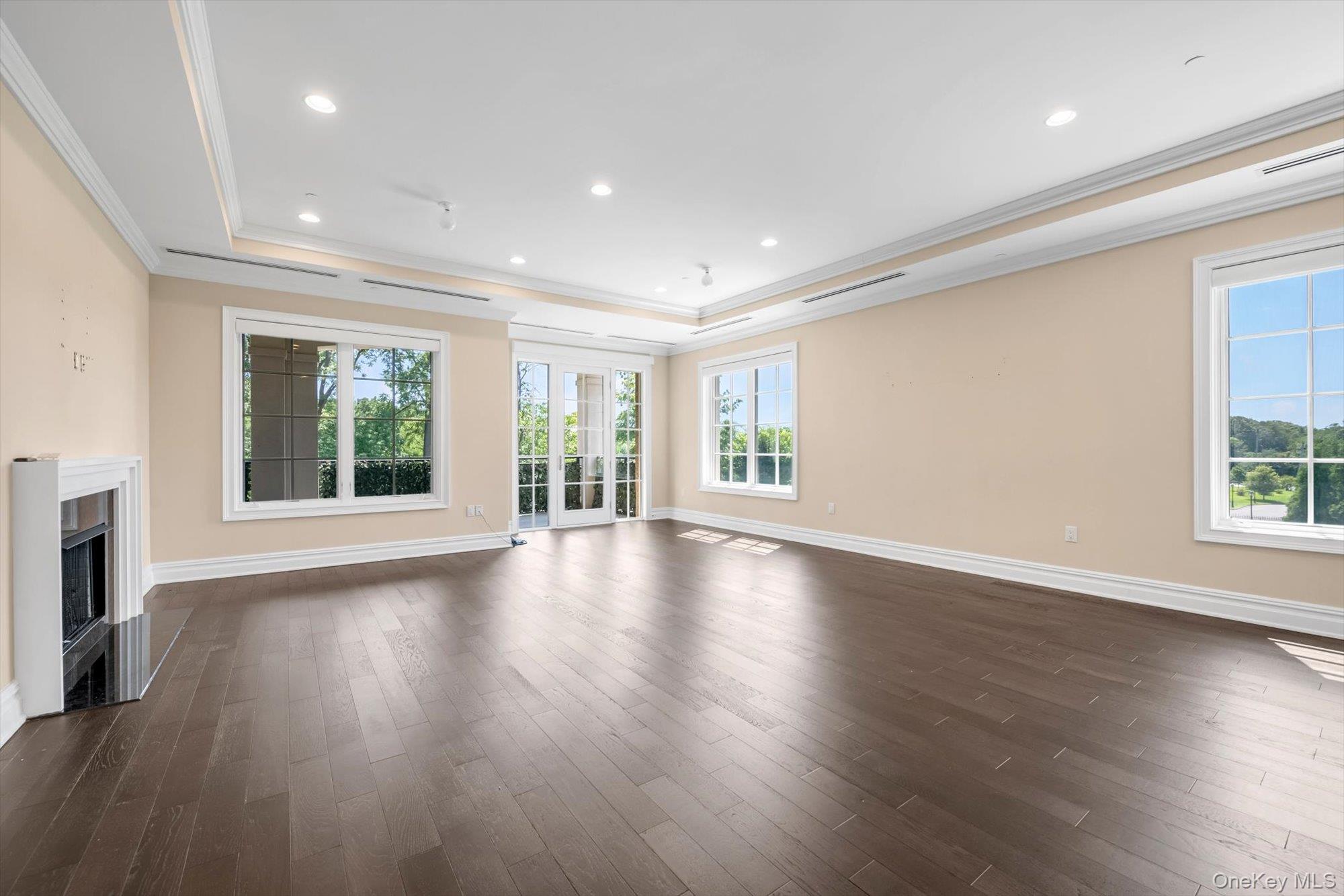 4th image of 3000 Royal Ct #3107, New Hyde Park, NY 11040 | MLS# 1028278