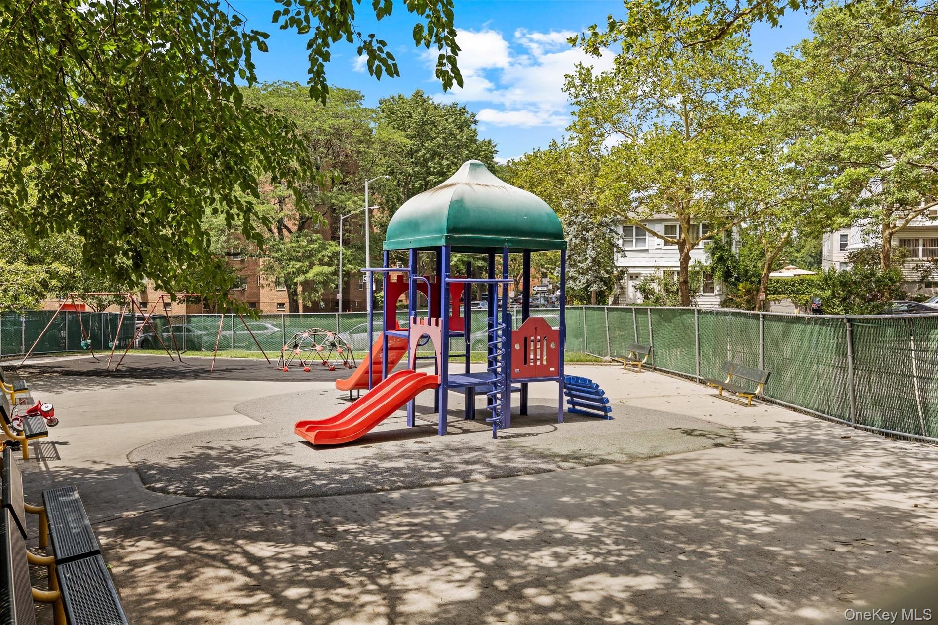 2nd image of The Arlington, New York, NY 11435