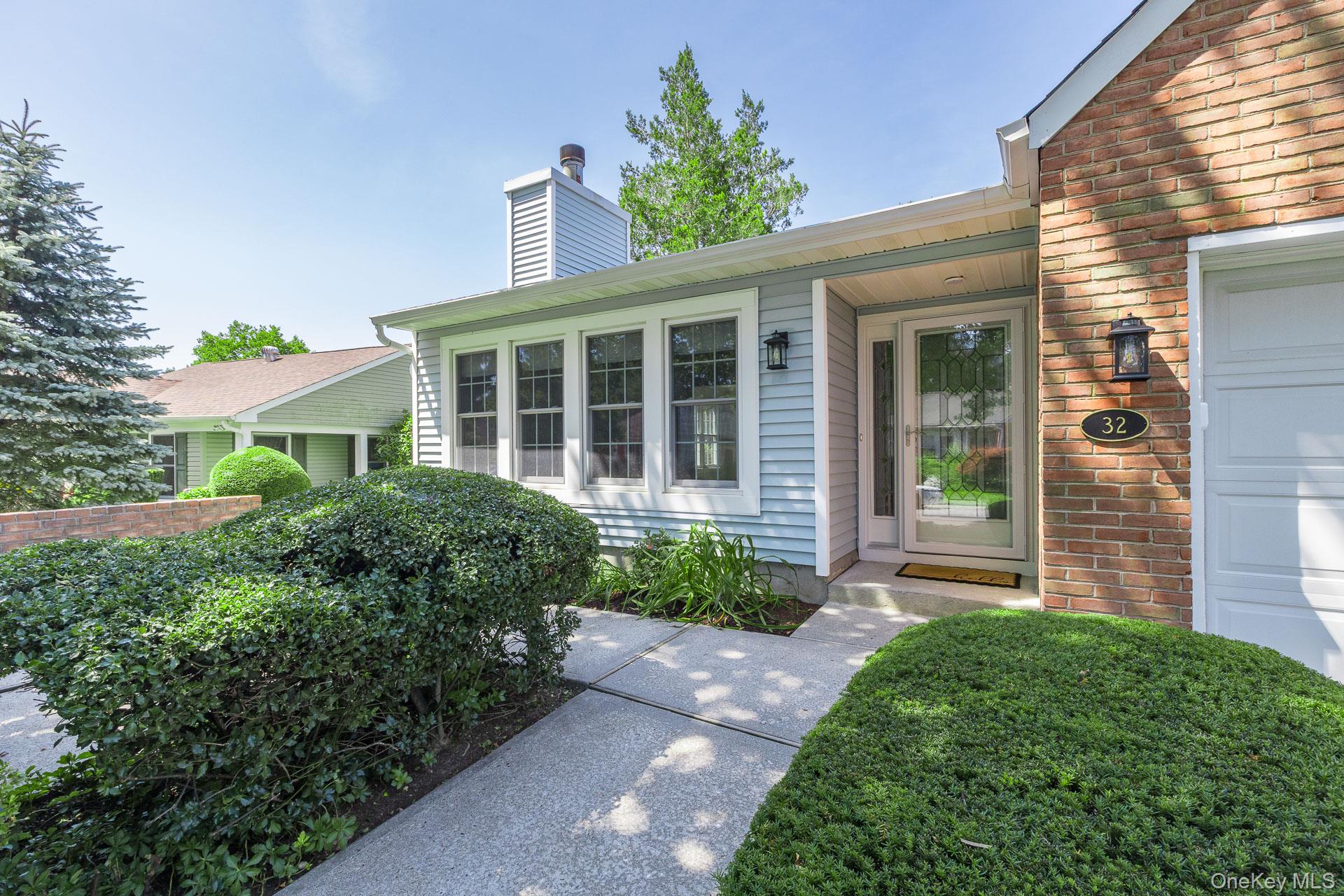 4th image of 32 Chippendale Dr, Brookhaven, NY 11766 | MLS# 1028300