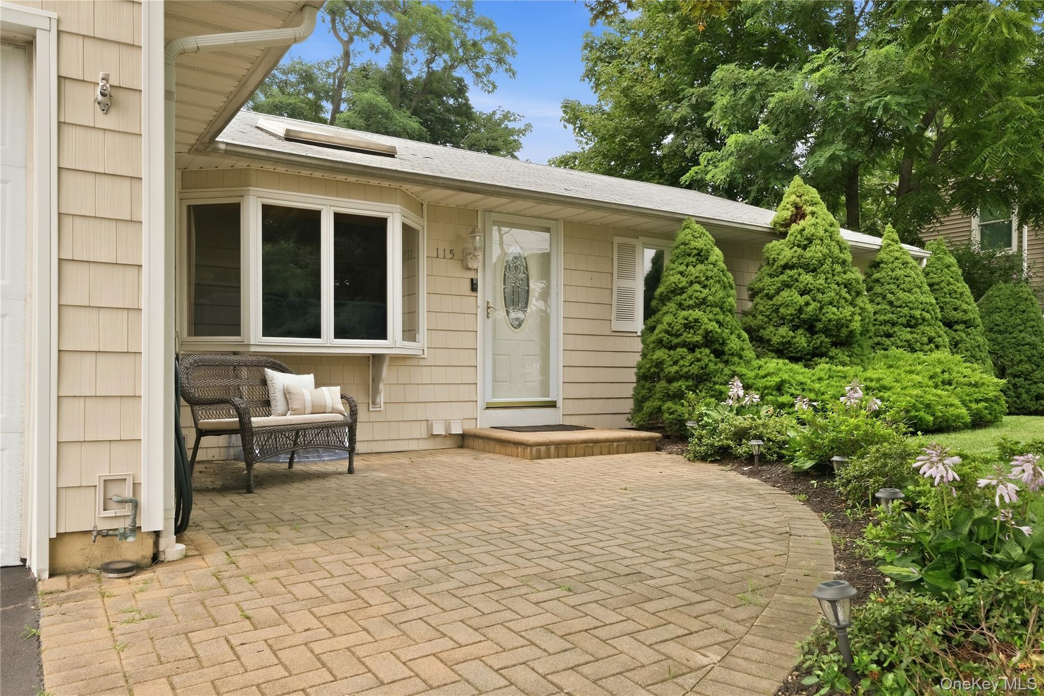 3rd image of 115 Argyle Ave, Brookhaven, NY 11784 | MLS# 1028343