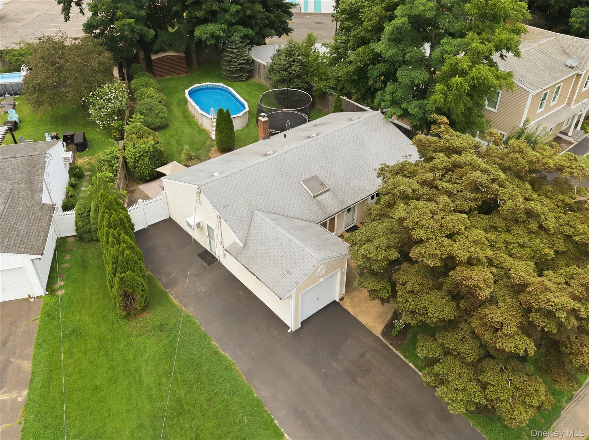 31st image of 115 Argyle Ave, Brookhaven, NY 11784 | MLS# 1028343