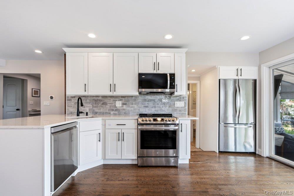 5th image of 57 Beach Rd, Oyster Bay, NY 11758 | MLS# 1028348