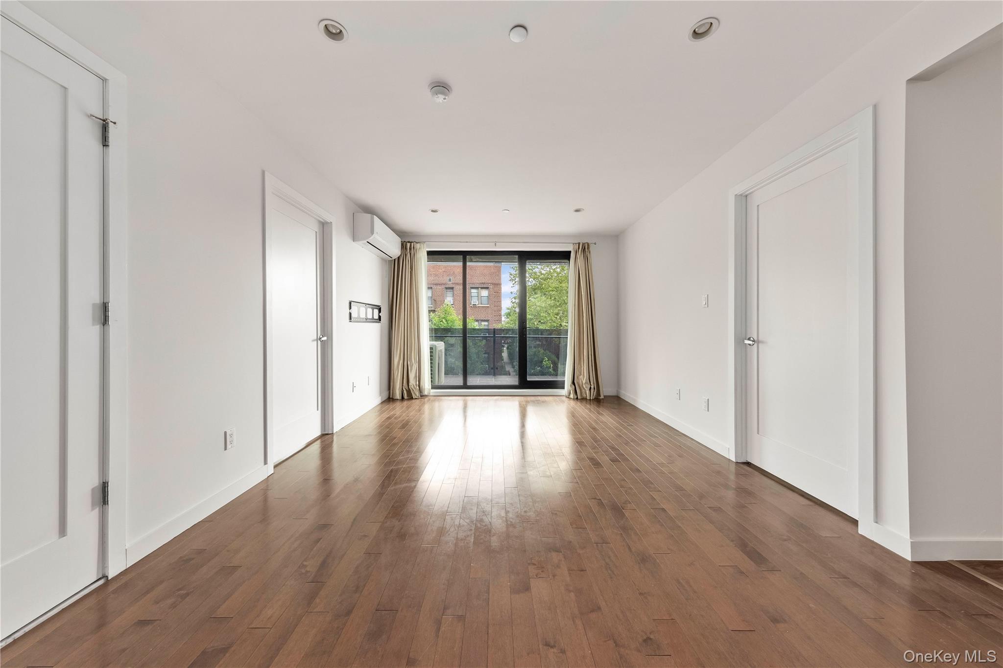 5th image of 43-12 214 Pl #3E, Bayside, NY 11361 | MLS# 1028358