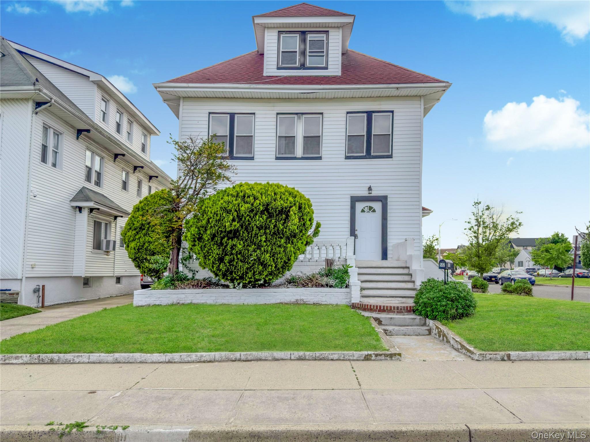 2nd image of 302 W Hudson St, Long Beach, NY 11561 | MLS# 1028360