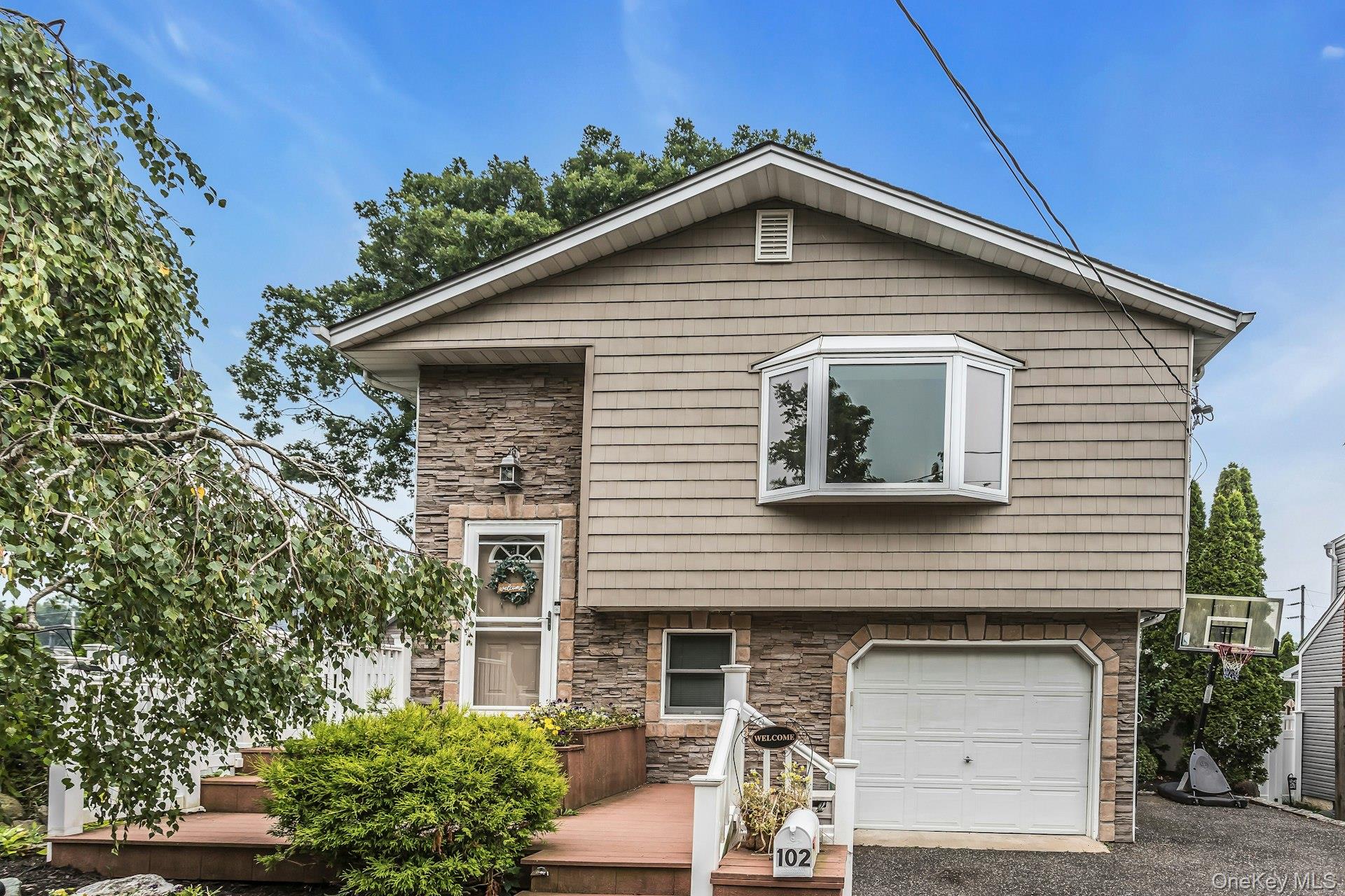2nd image of 102 Willett Ave, Islip, NY 11782 | MLS# 1028363