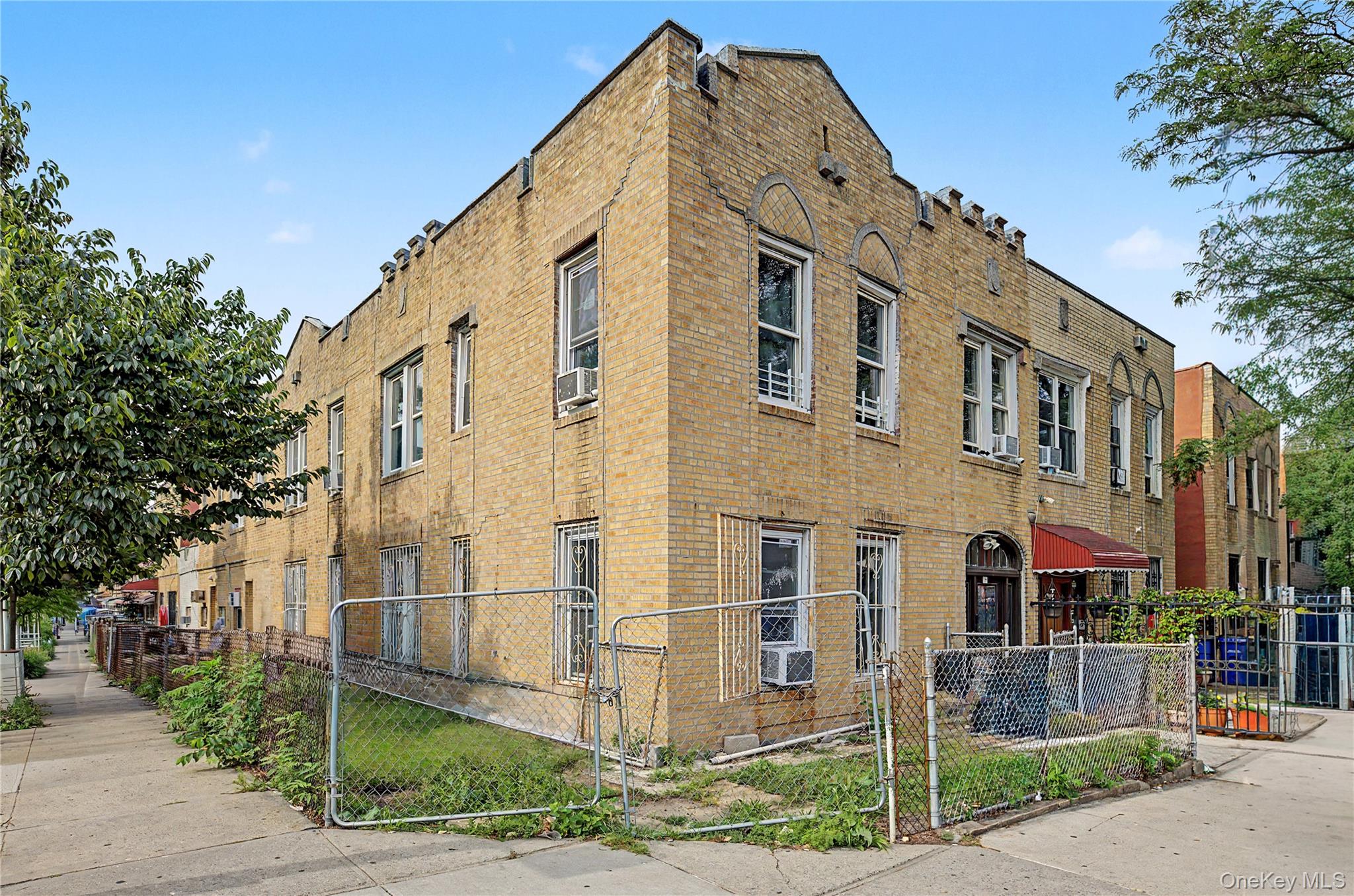 2nd image of 1661 E 172nd St, Bronx, NY 10472 | MLS# 1028415
