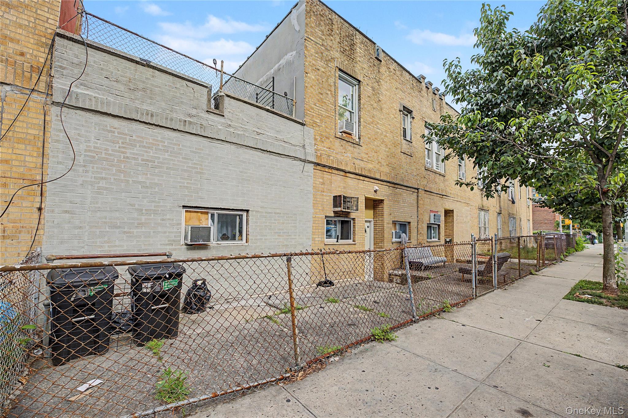 40th image of 1661 E 172nd St, Bronx, NY 10472 | MLS# 1028415