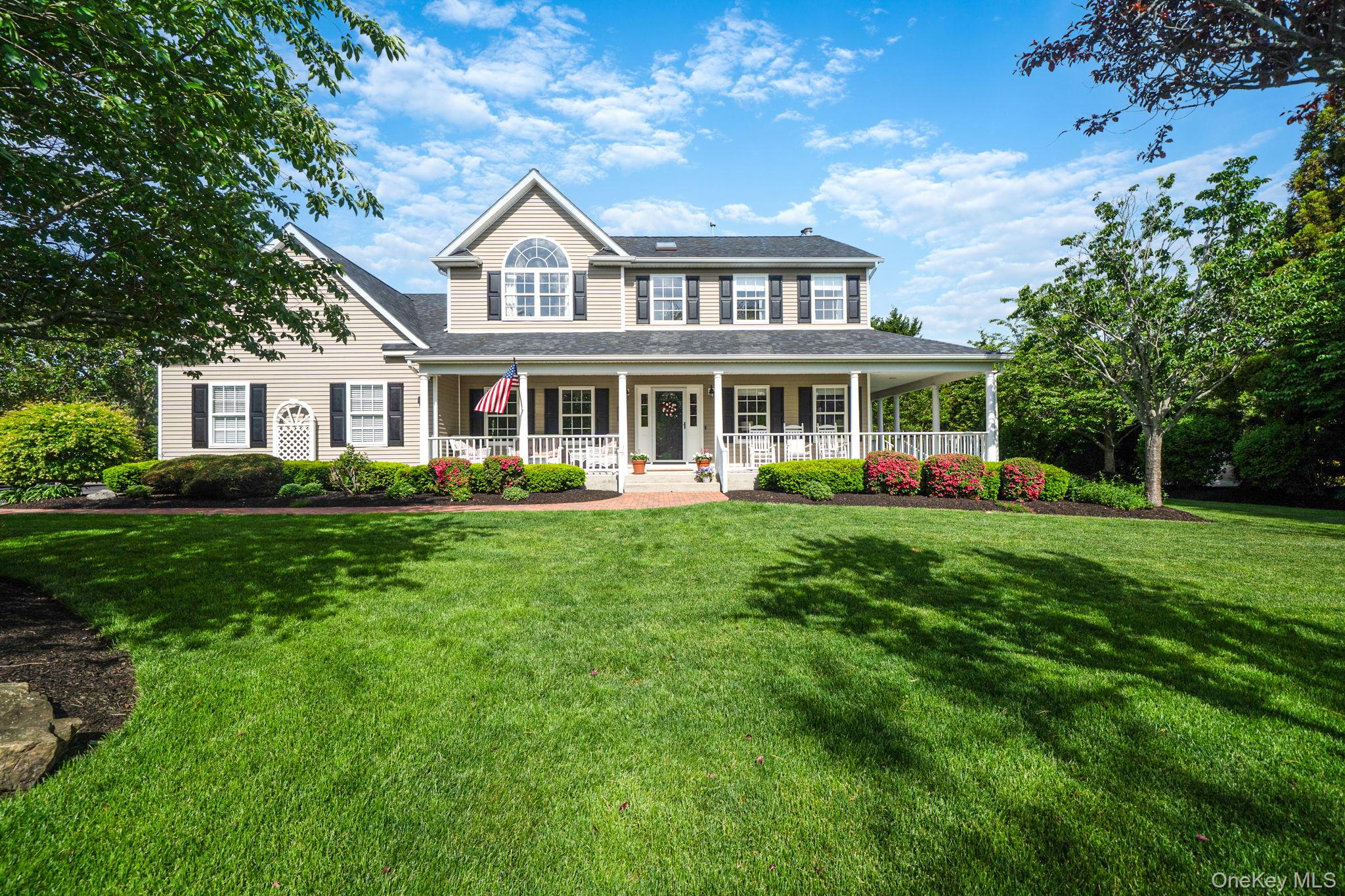 2nd image of 19 Sweetgum Ln, Brookhaven, NY 11764 | MLS# 1028416
