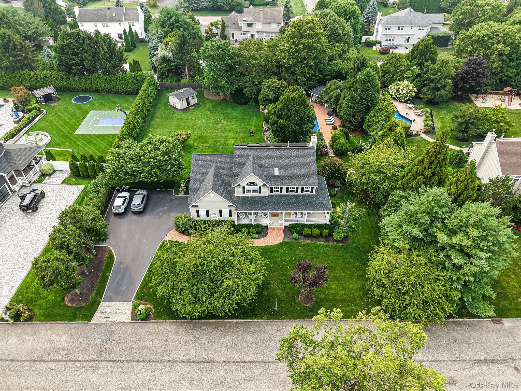 3rd image of 19 Sweetgum Ln, Brookhaven, NY 11764 | MLS# 1028416