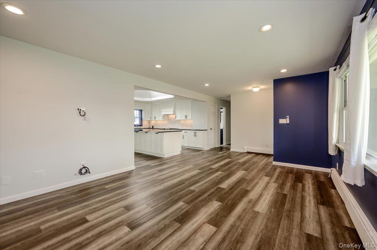5th image of 920 9Th St, Babylon, NY 11704 | MLS# 1028419