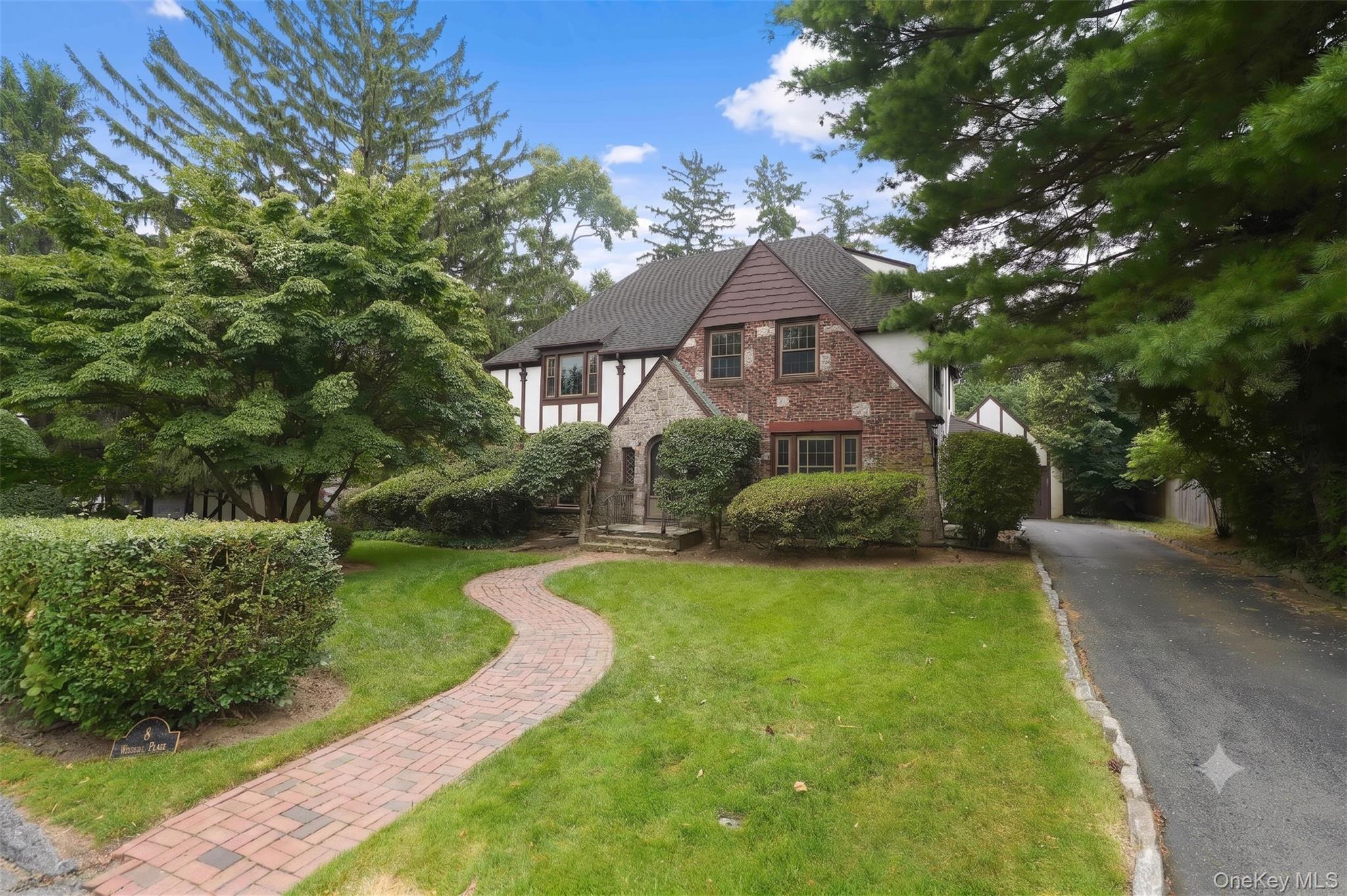 1st image of 8 Ritchey Pl, White Plains, NY 10605 | MLS# 1028452