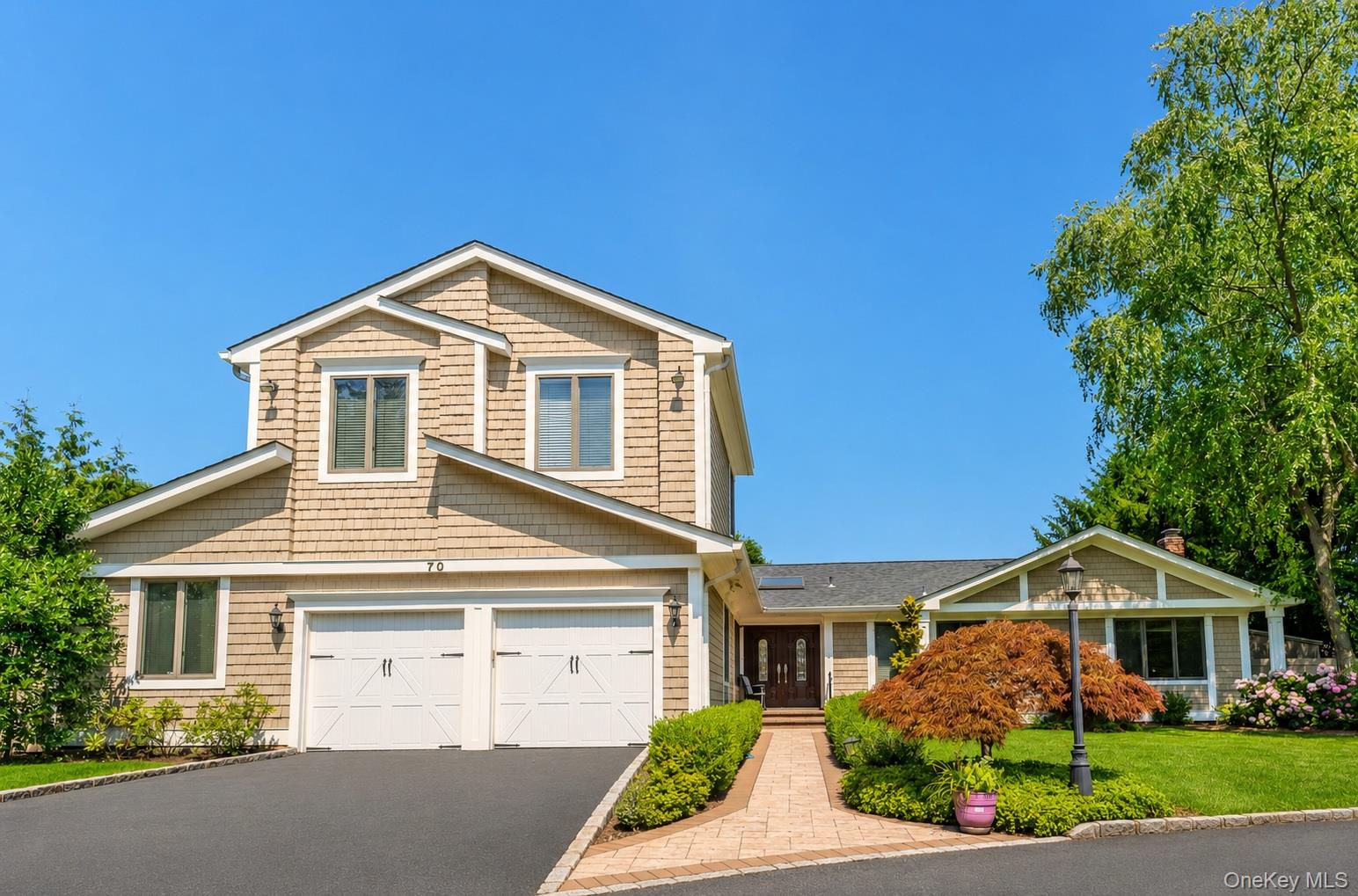 3rd image of 70 Karol Pl, Oyster Bay, NY 11753 | MLS# 1028493