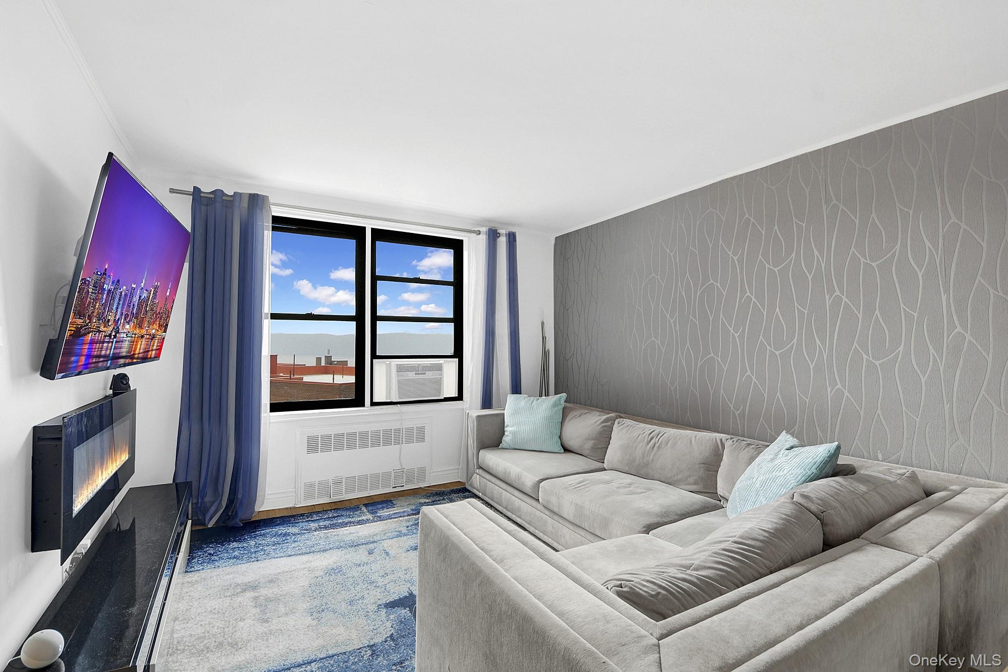 4th image of 2550 Independence Ave, New York, NY 10463