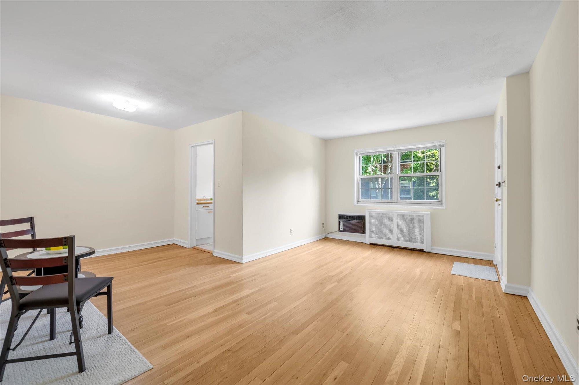 3rd image of 69-17 215th St, New York, NY 11364