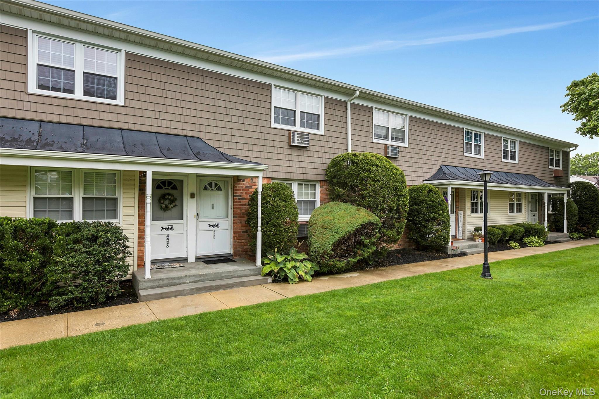 3rd image of 4425 Wilshire, Islip, NY 11769