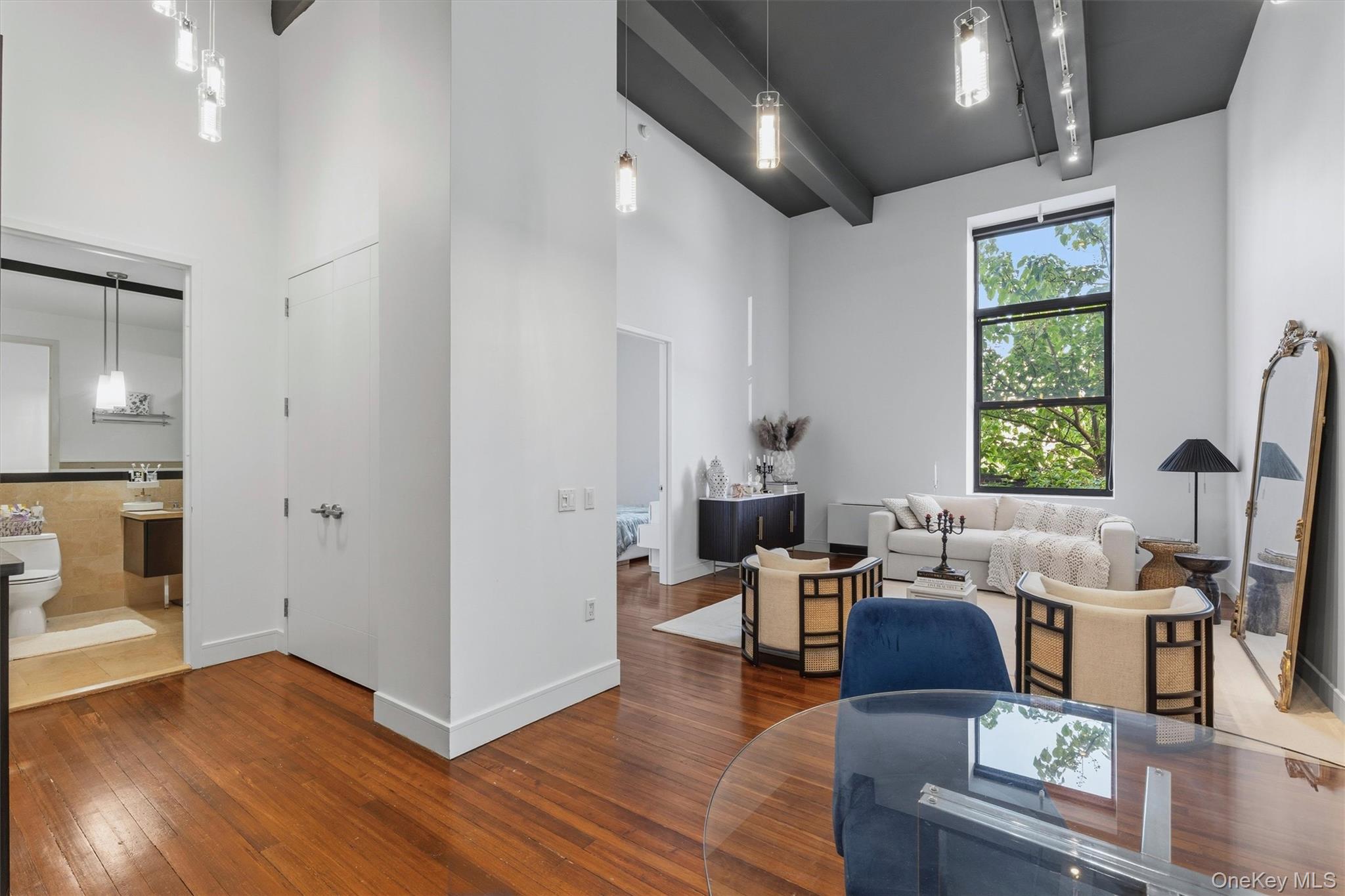 3rd image of 25 Leroy Pl, New Rochelle, NY 10805