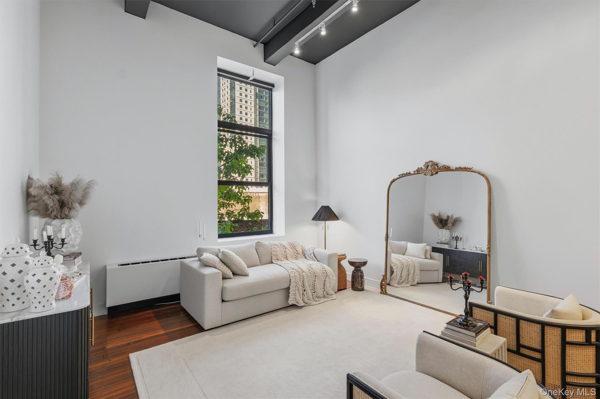 4th image of 25 Leroy Pl, New Rochelle, NY 10805
