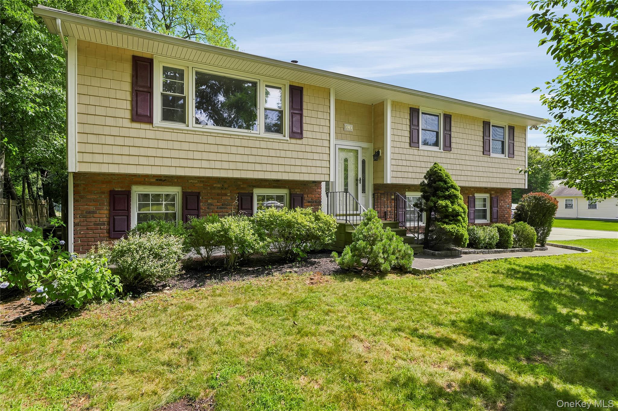 3rd image of 181 Montross Rd, Yorktown, NY 10598 | MLS# 1028589