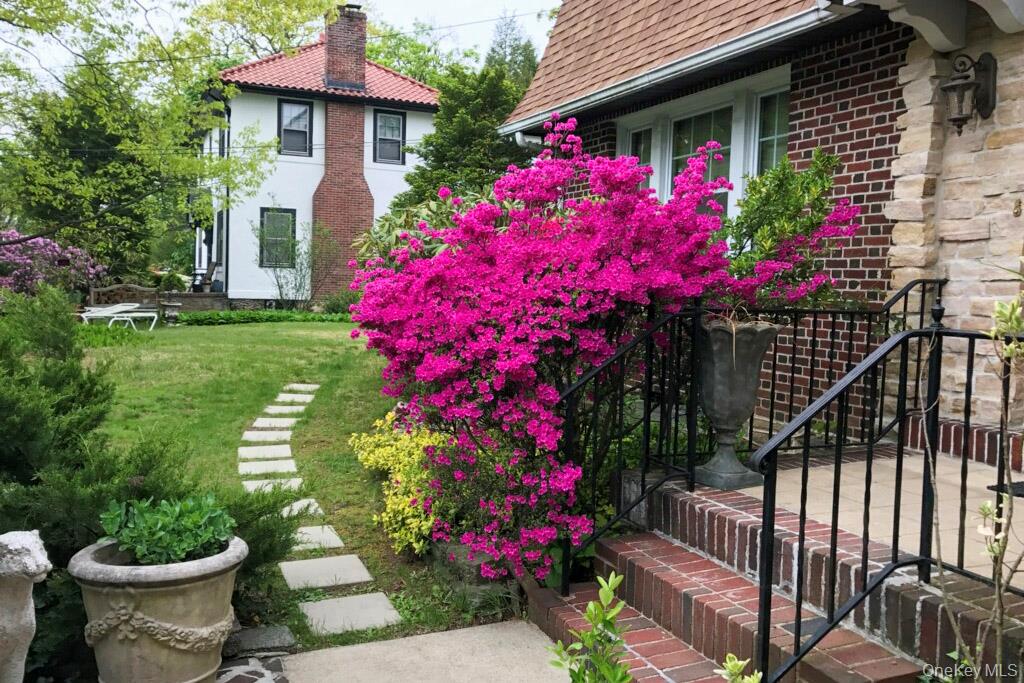 5th image of 75 Sycamore Ave, Mount Vernon, NY 10553 | MLS# 1028619